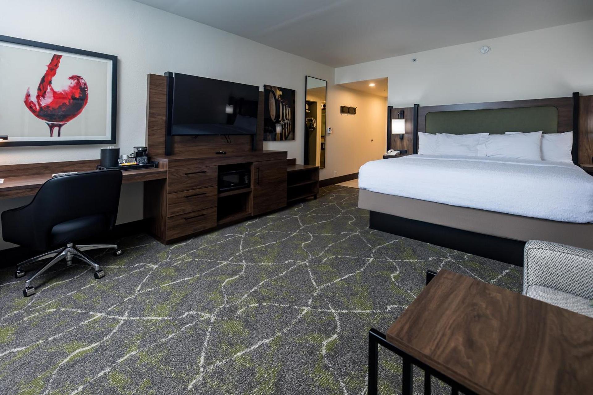 Hampton Inn & Suites Dobson photo 37