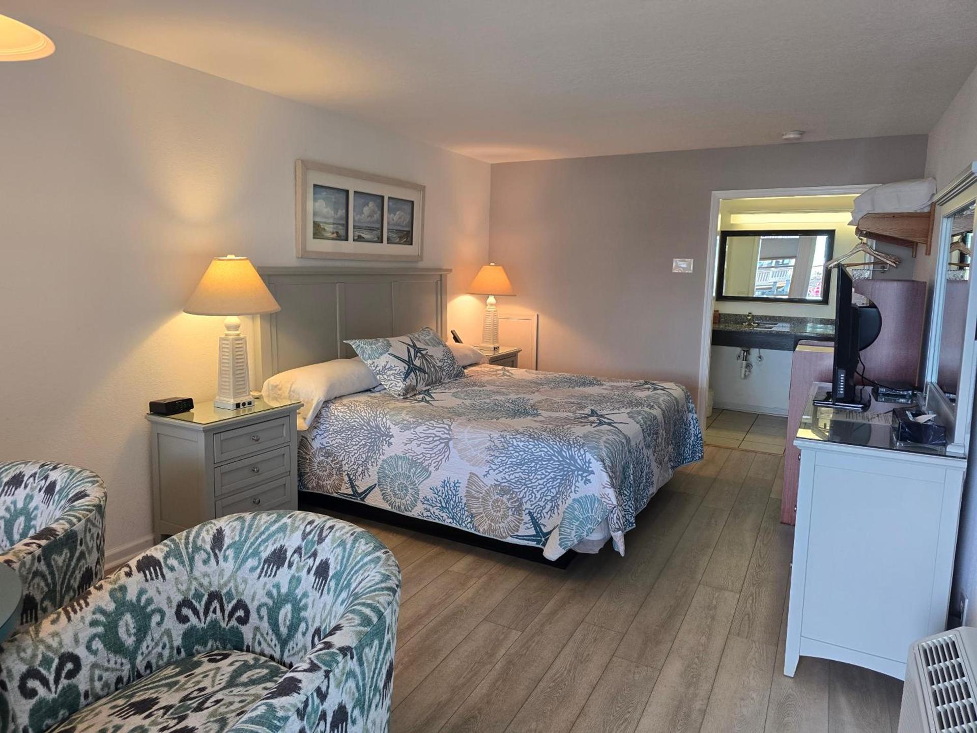 The Ocracoke Harbor Inn photo 40