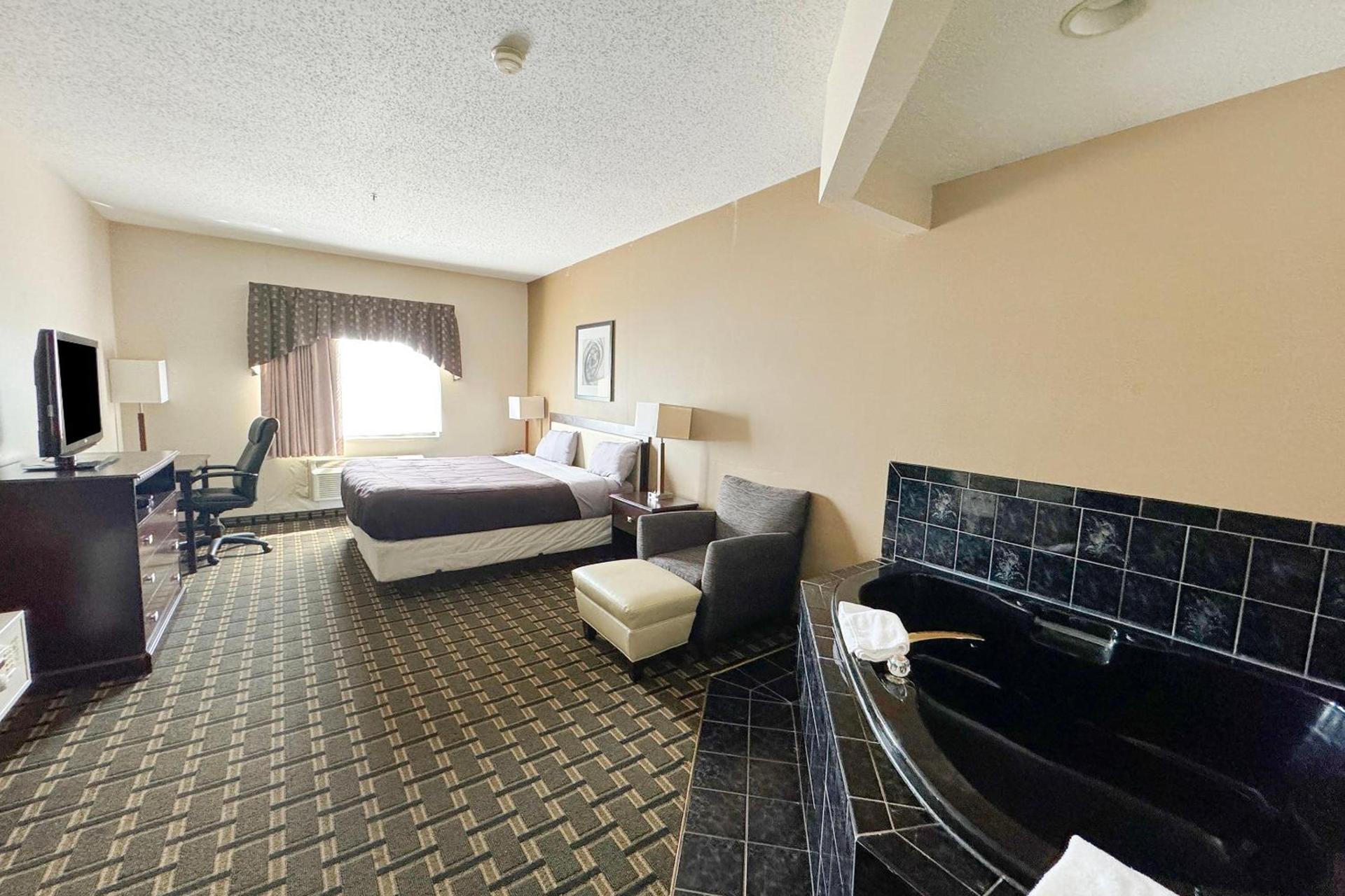 FairBridge Inn & Suites Batavia-Darien Amusement Park photo 36