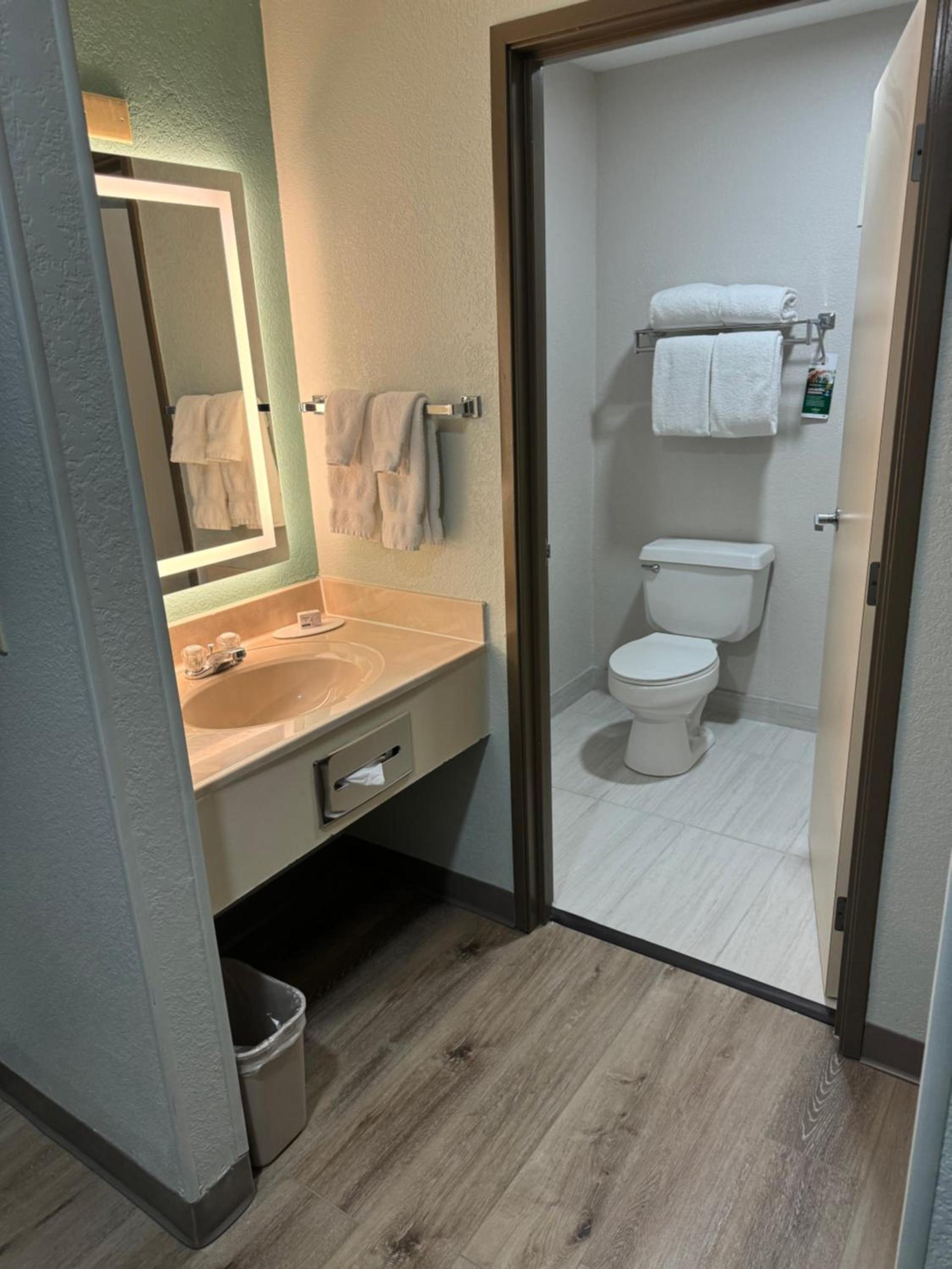 Wingate by Wyndham Sioux City photo 20