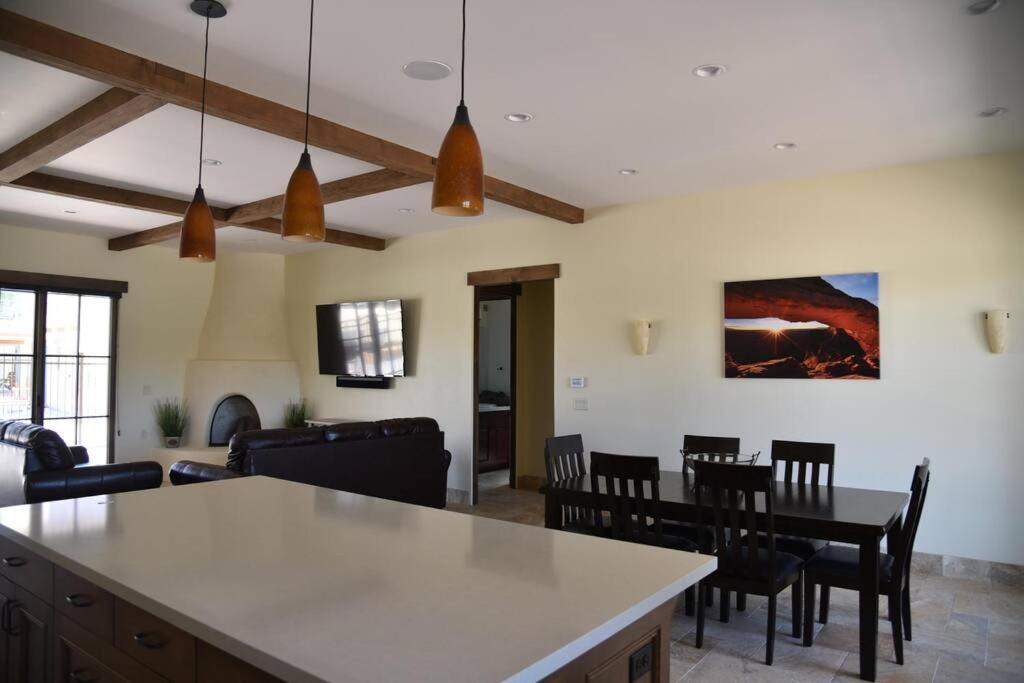 New Lodge In The Heart Of Moab, Utah photo 16