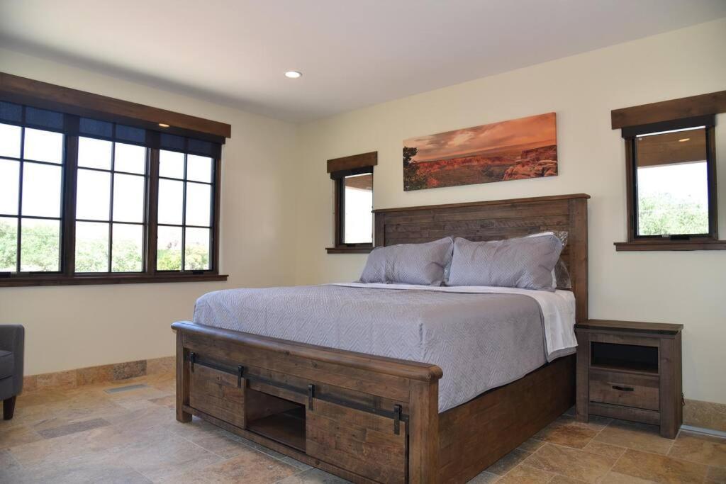 New Lodge In The Heart Of Moab, Utah photo 21