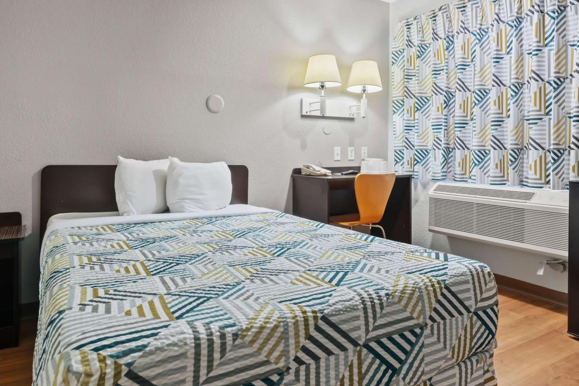 Motel 6-Ventura, CA - Beach photo 12