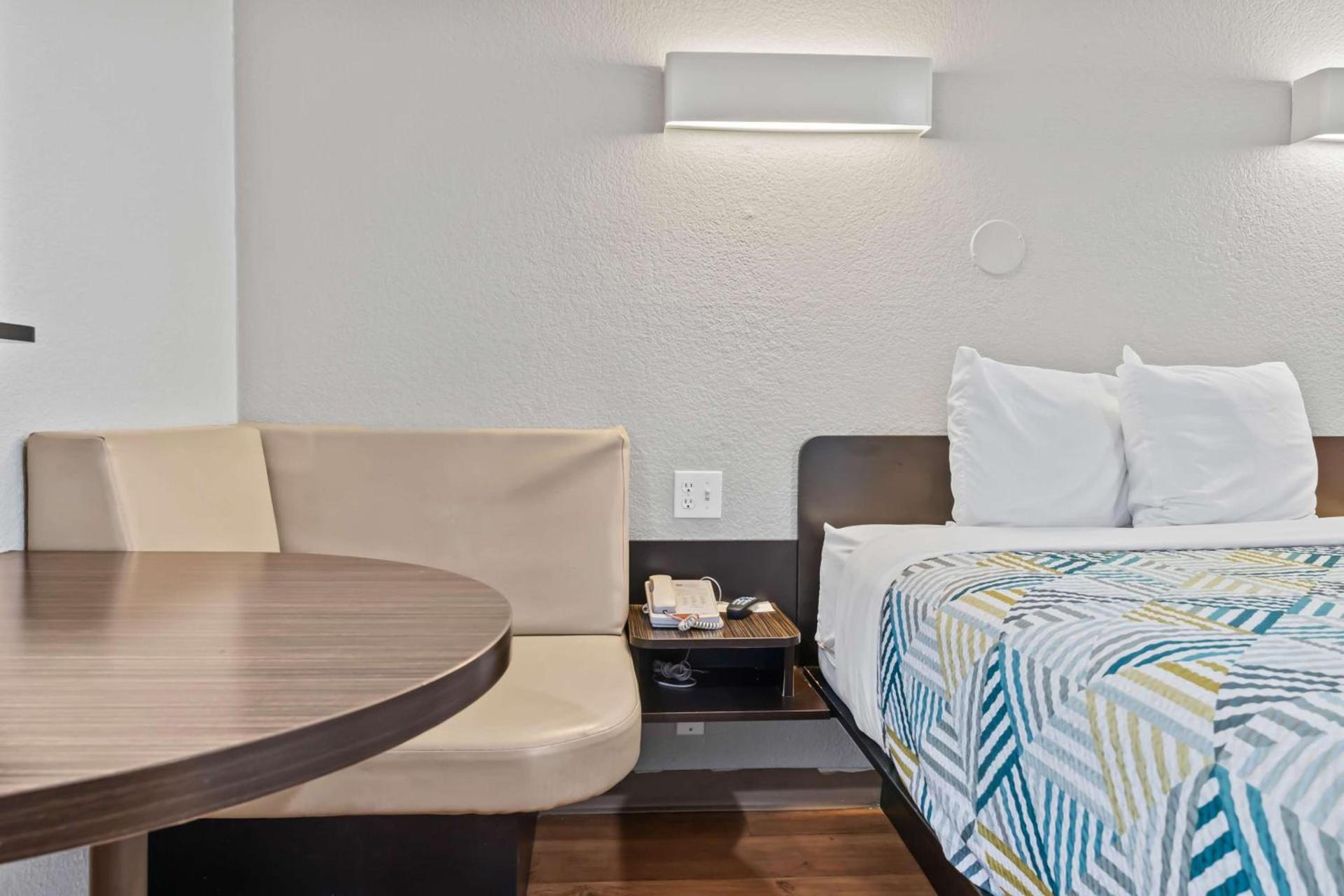 Motel 6-Ventura, CA - Beach photo 18