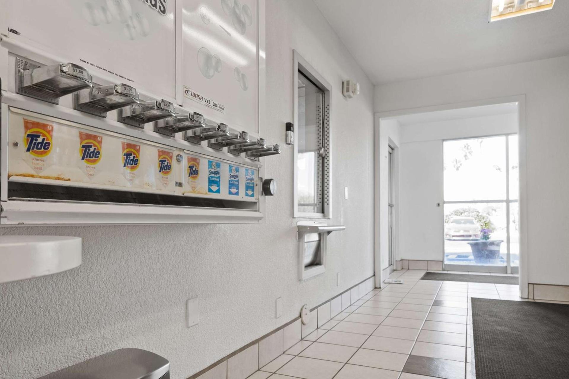 Motel 6-Ventura, CA - Beach photo 25
