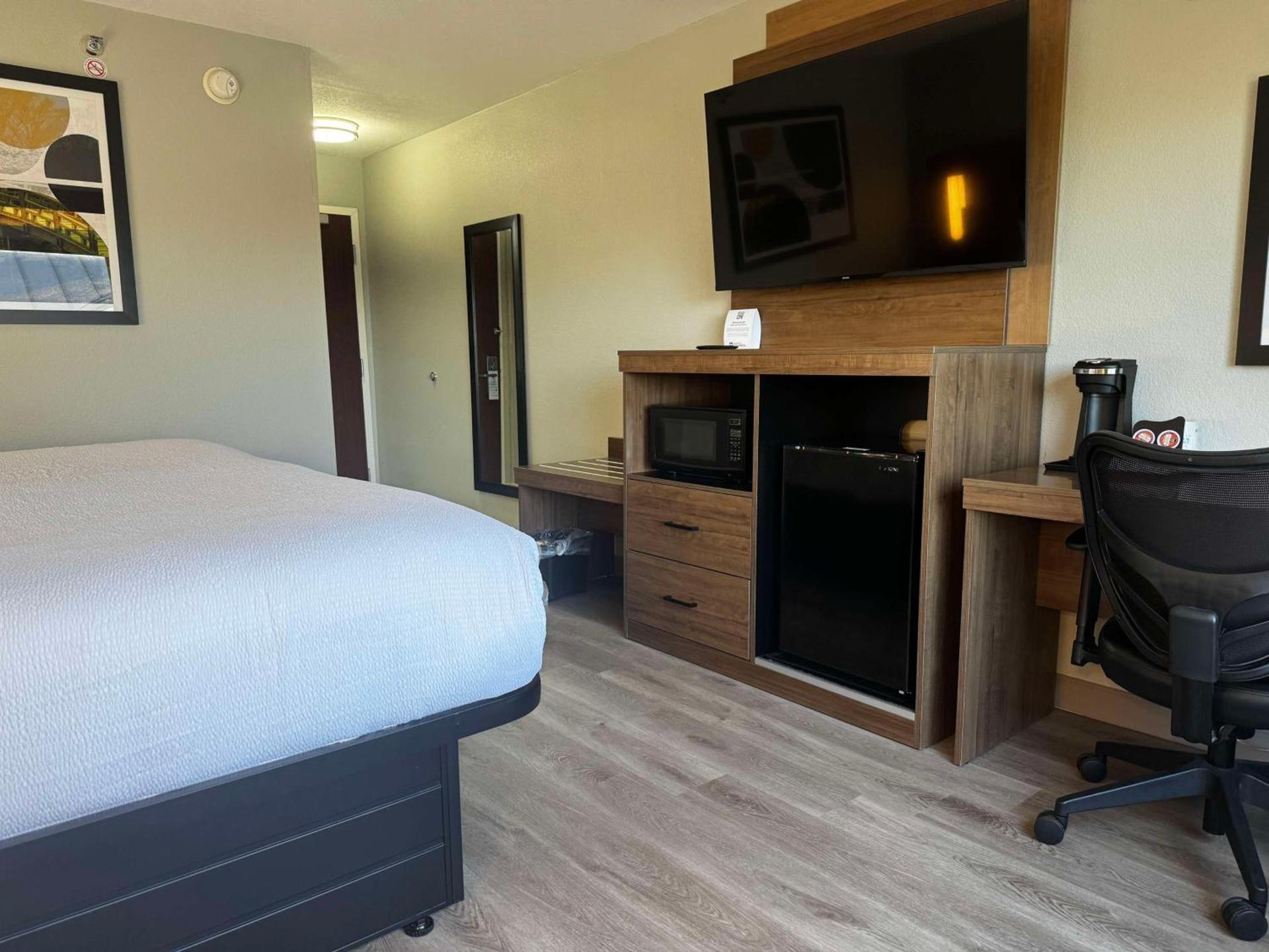 Best Western Plus Fenton photo 15
