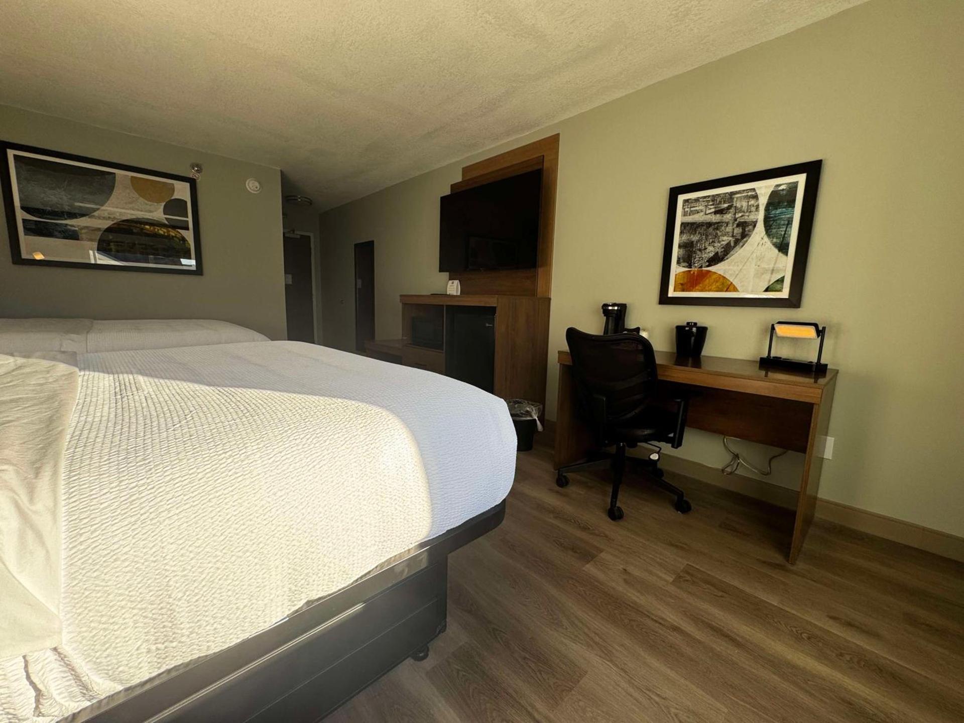 Best Western Plus Fenton photo 12