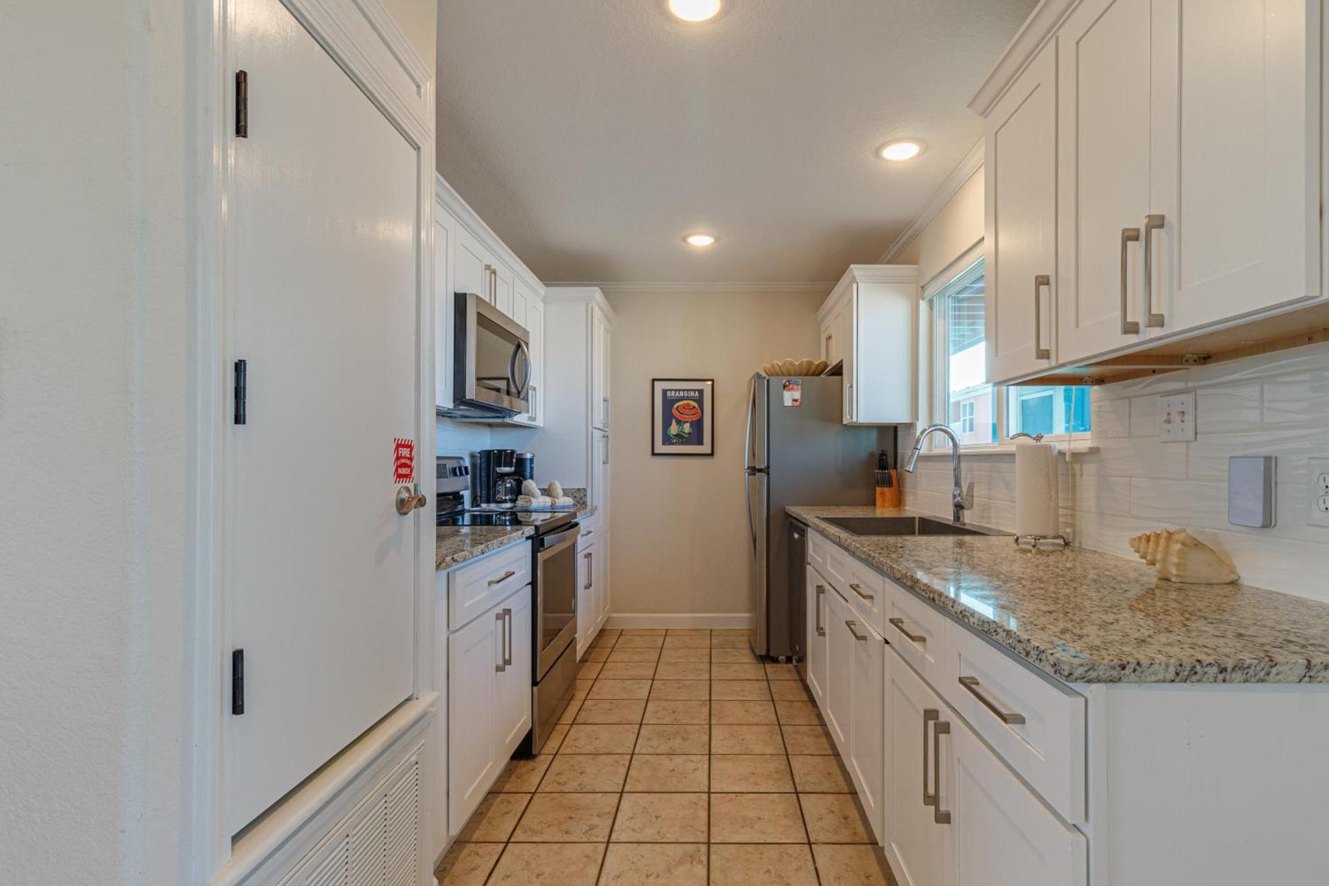 Executive Keys Condominiums on the Beach photo 38