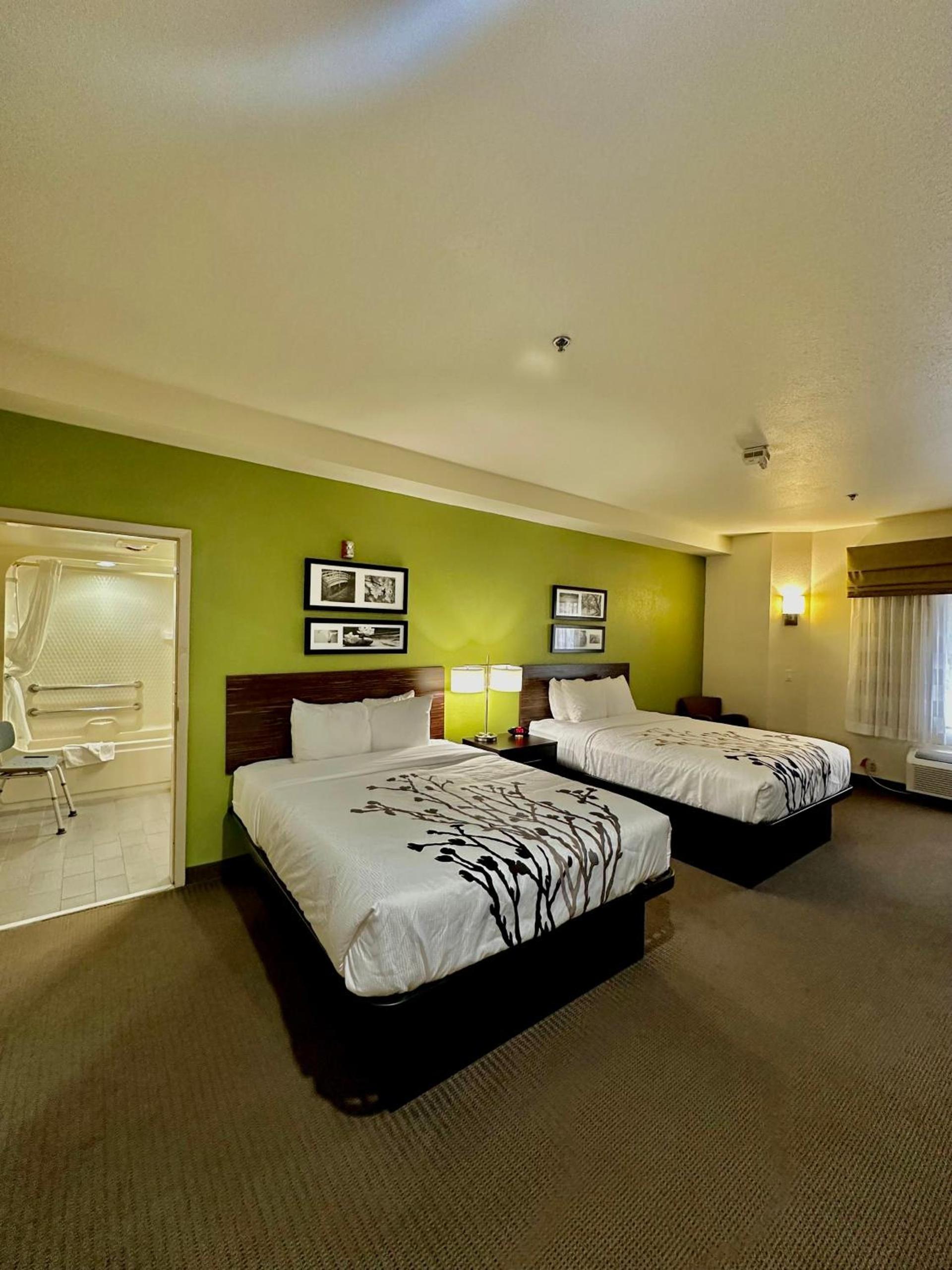 Sleep Inn & Suites Tulsa Central I-44 photo 41