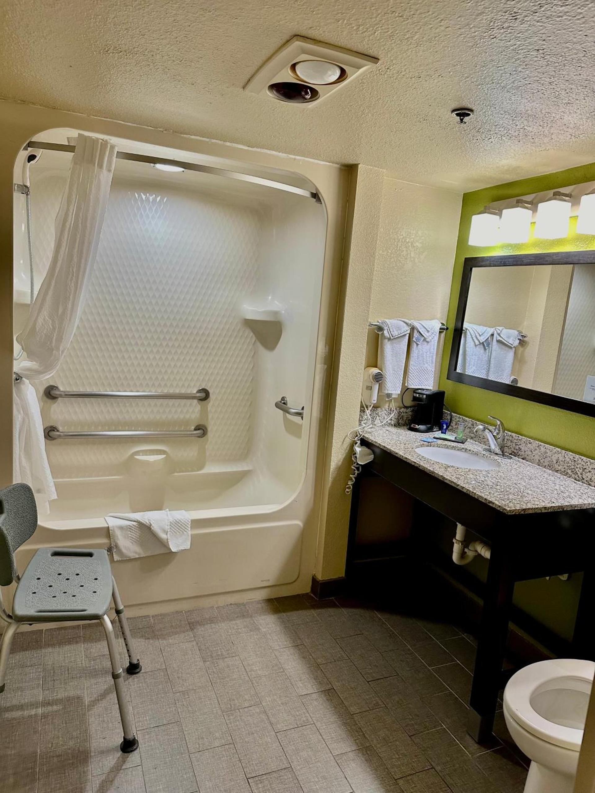 Sleep Inn & Suites Tulsa Central I-44 photo 45