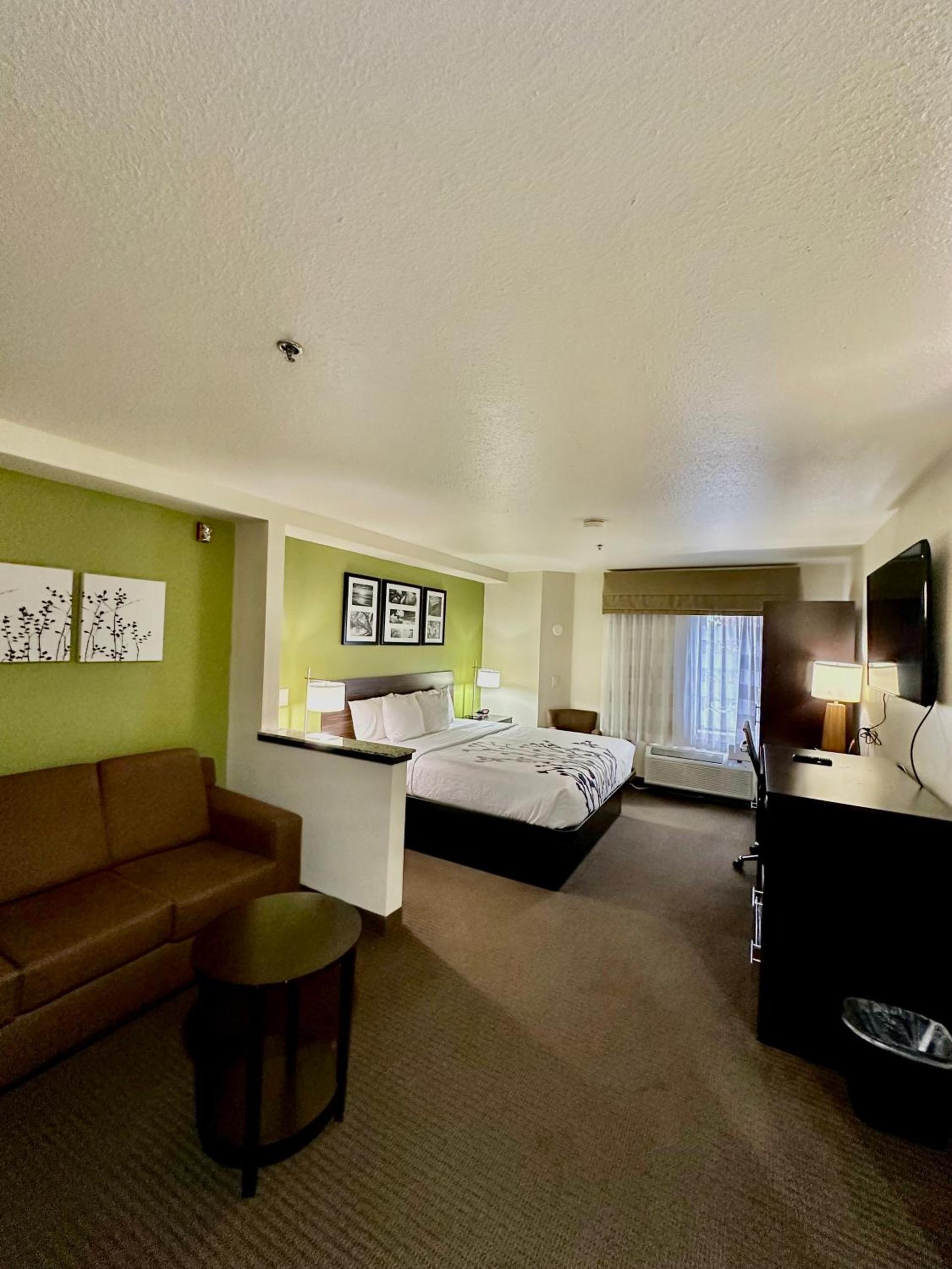 Sleep Inn & Suites Tulsa Central I-44 photo 47