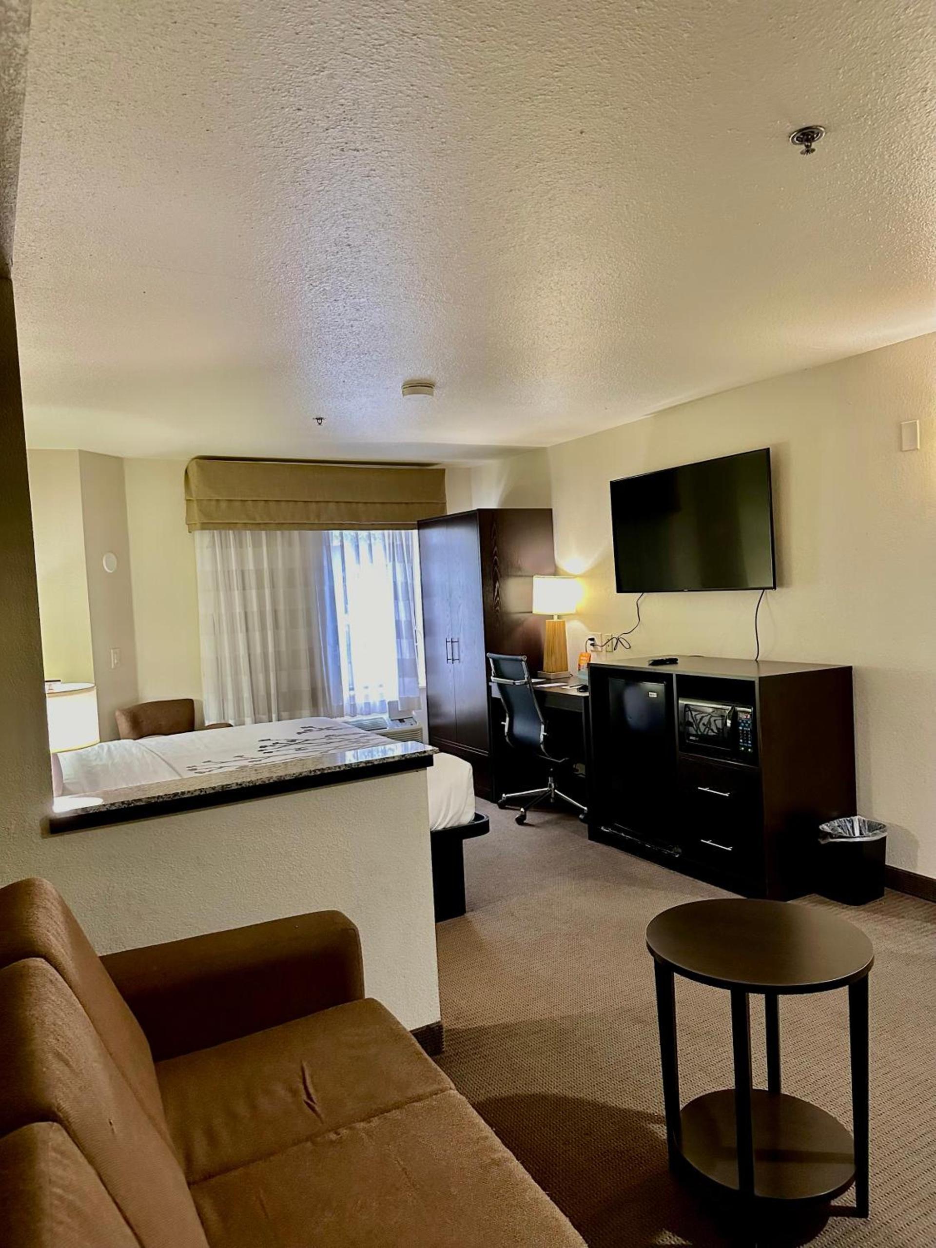 Sleep Inn & Suites Tulsa Central I-44 photo 48