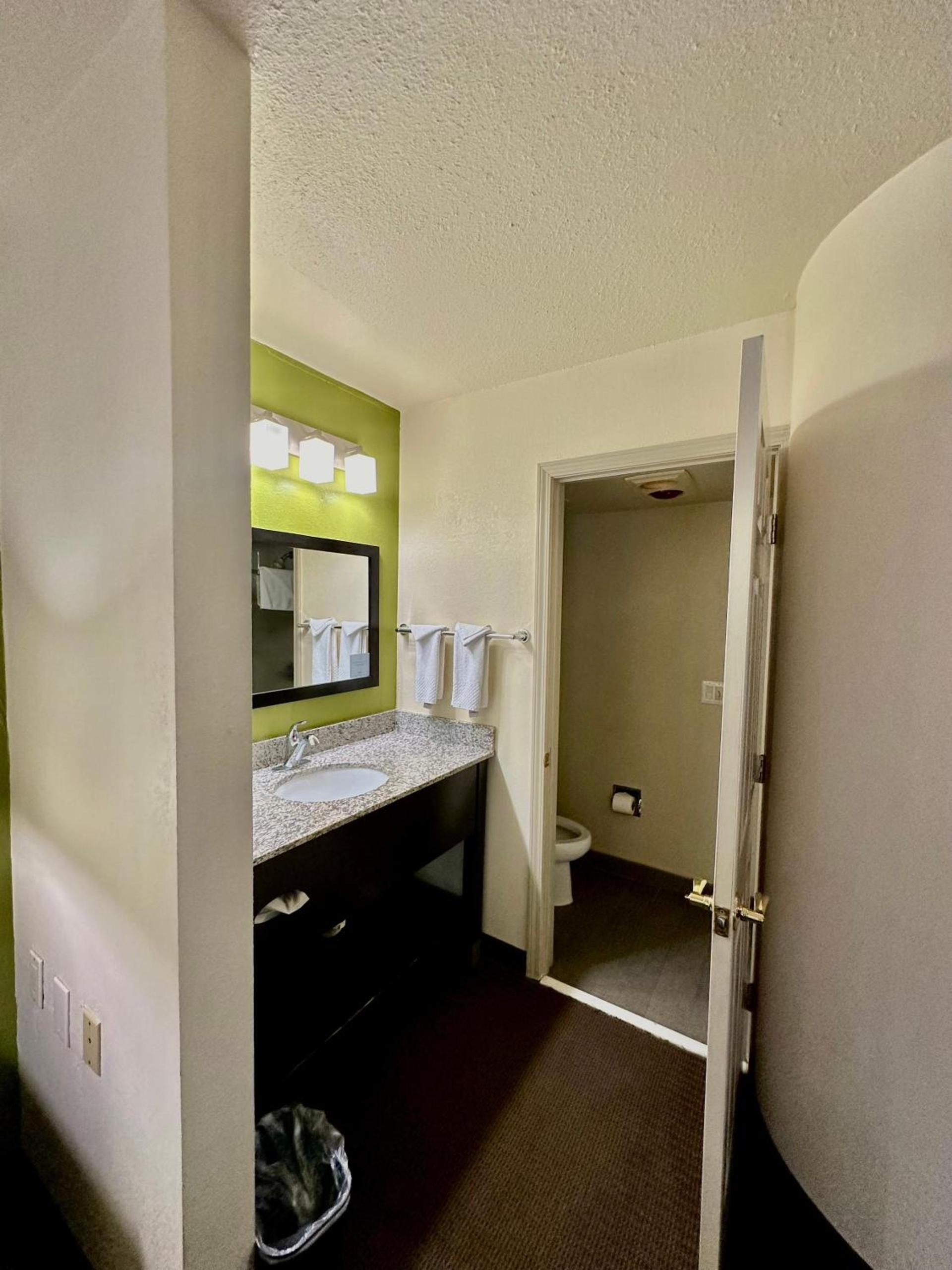 Sleep Inn & Suites Tulsa Central I-44 photo 51