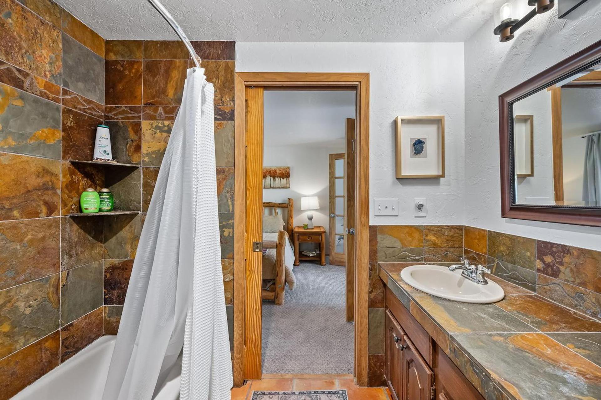 Nestled Inn photo 4