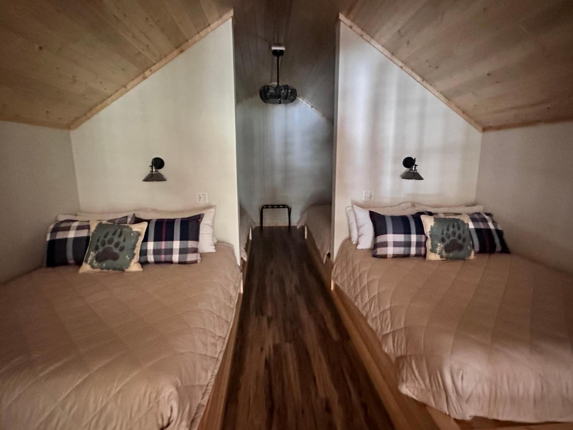 Black Bear Lodge photo 7
