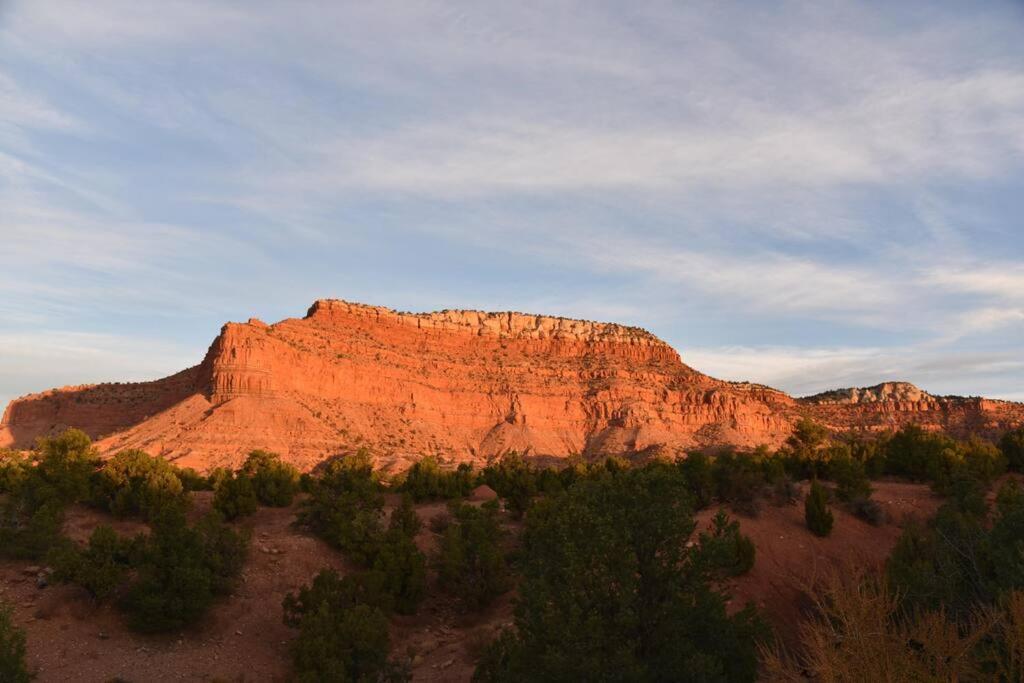 Beautiful Lodge With Private Pool, Hot Tub, And Pickleball Court photo 4