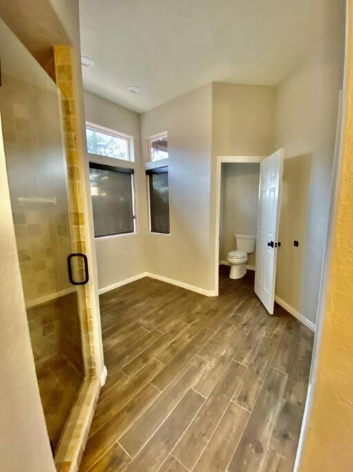 Beautiful Lodge With Private Pool, Hot Tub, And Pickleball Court photo 11
