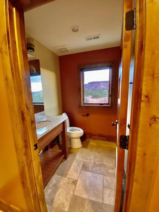 Beautiful Lodge With Private Pool, Hot Tub, And Pickleball Court photo 22
