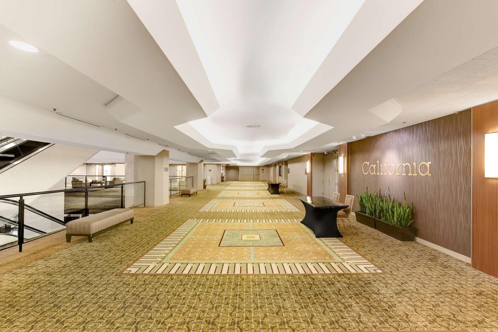 Hilton Anaheim photo 13
