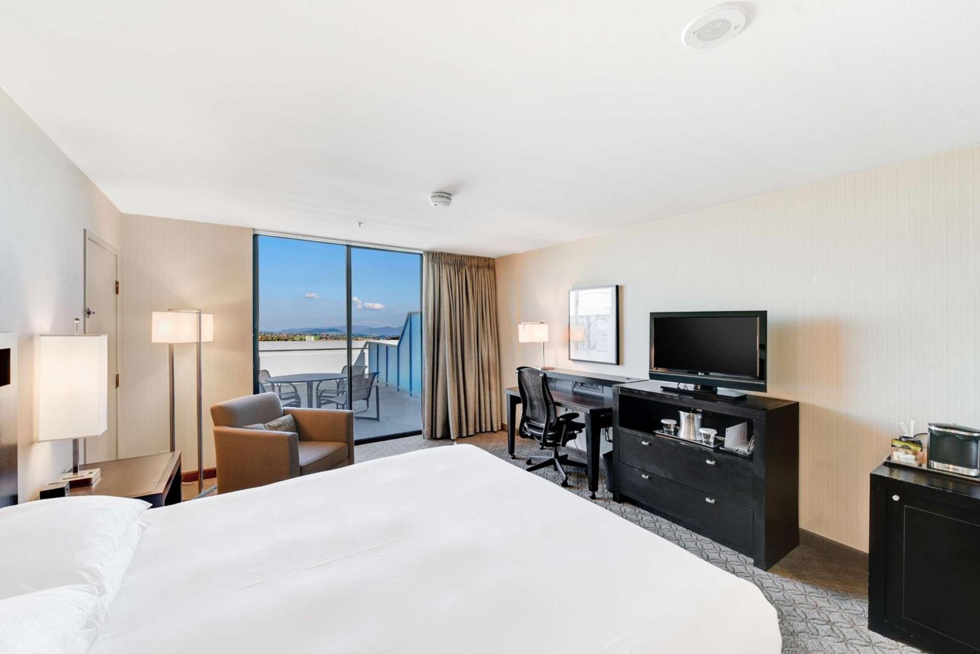 Hilton Anaheim photo 40