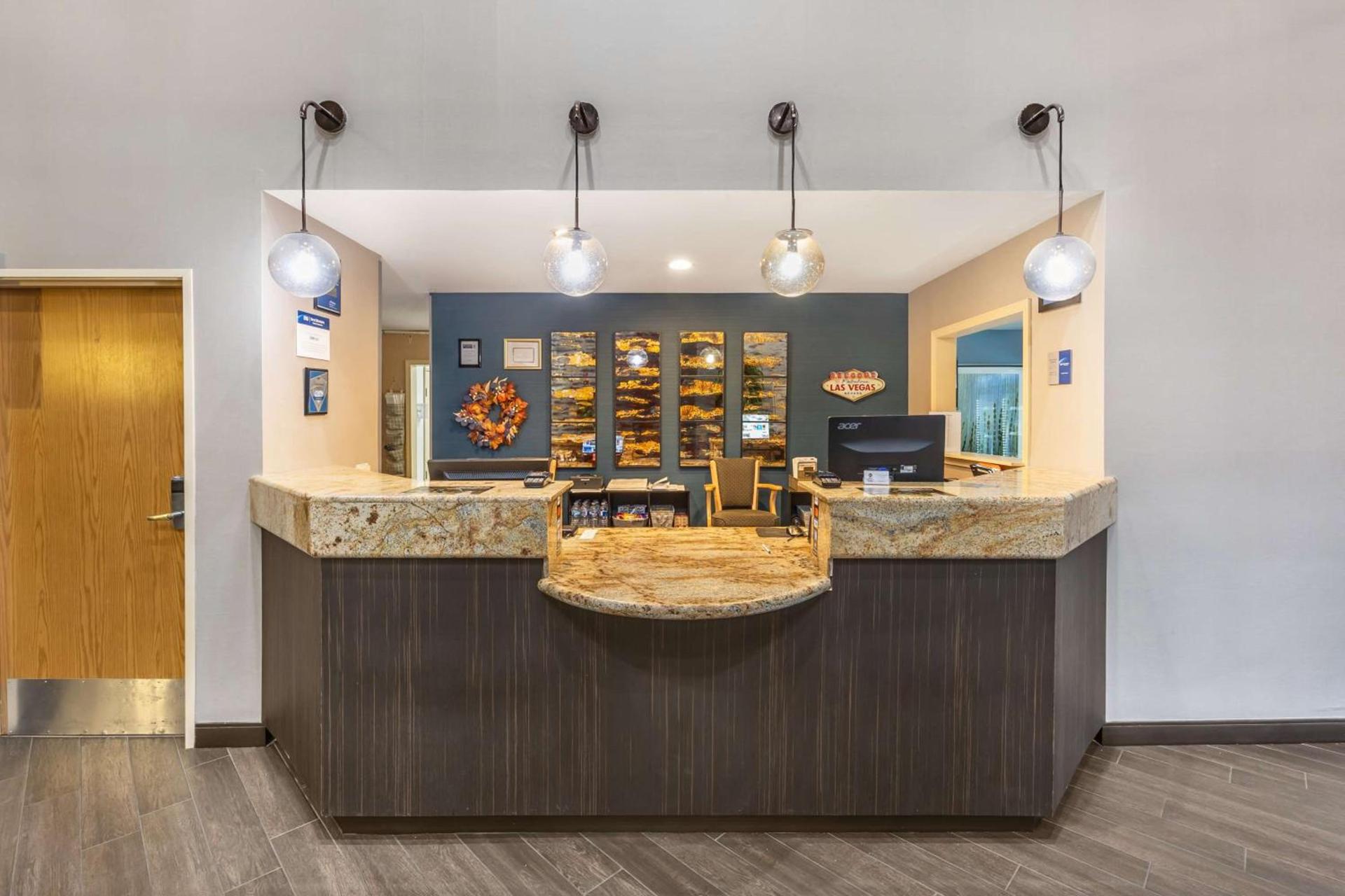 Best Western Plus North Las Vegas Inn & Suites photo 4