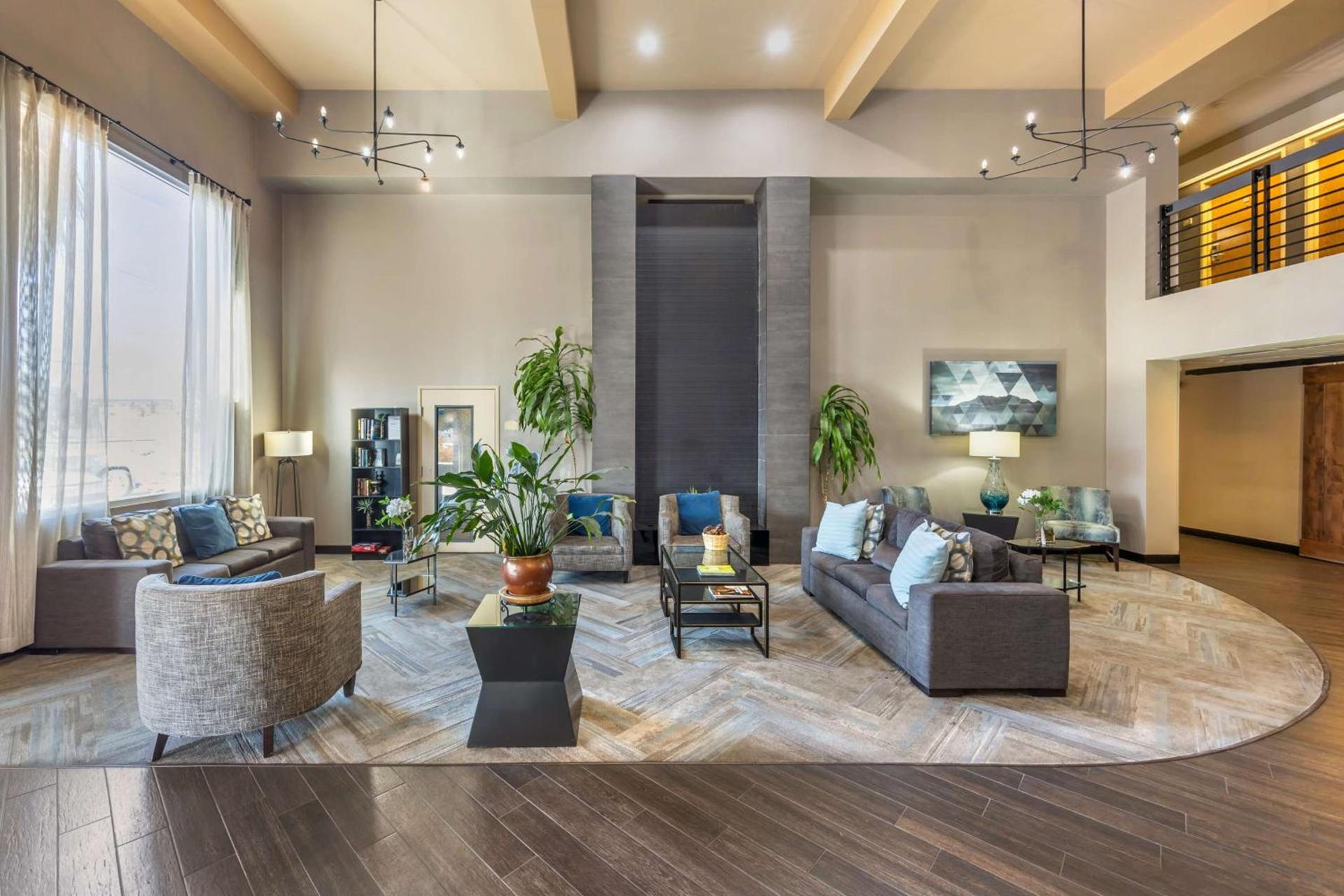 Best Western Plus North Las Vegas Inn & Suites photo 2