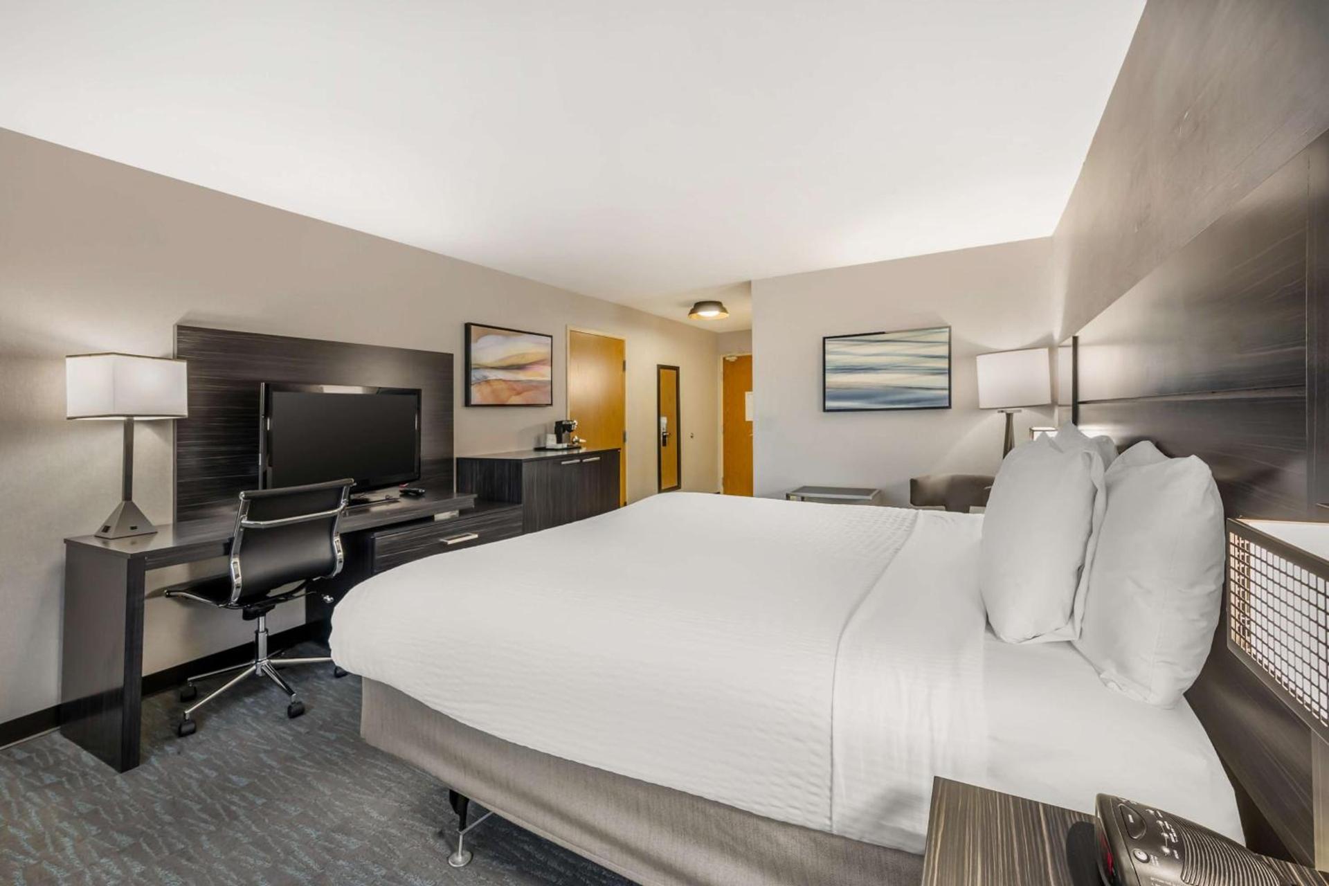 Best Western Plus North Las Vegas Inn & Suites photo 13