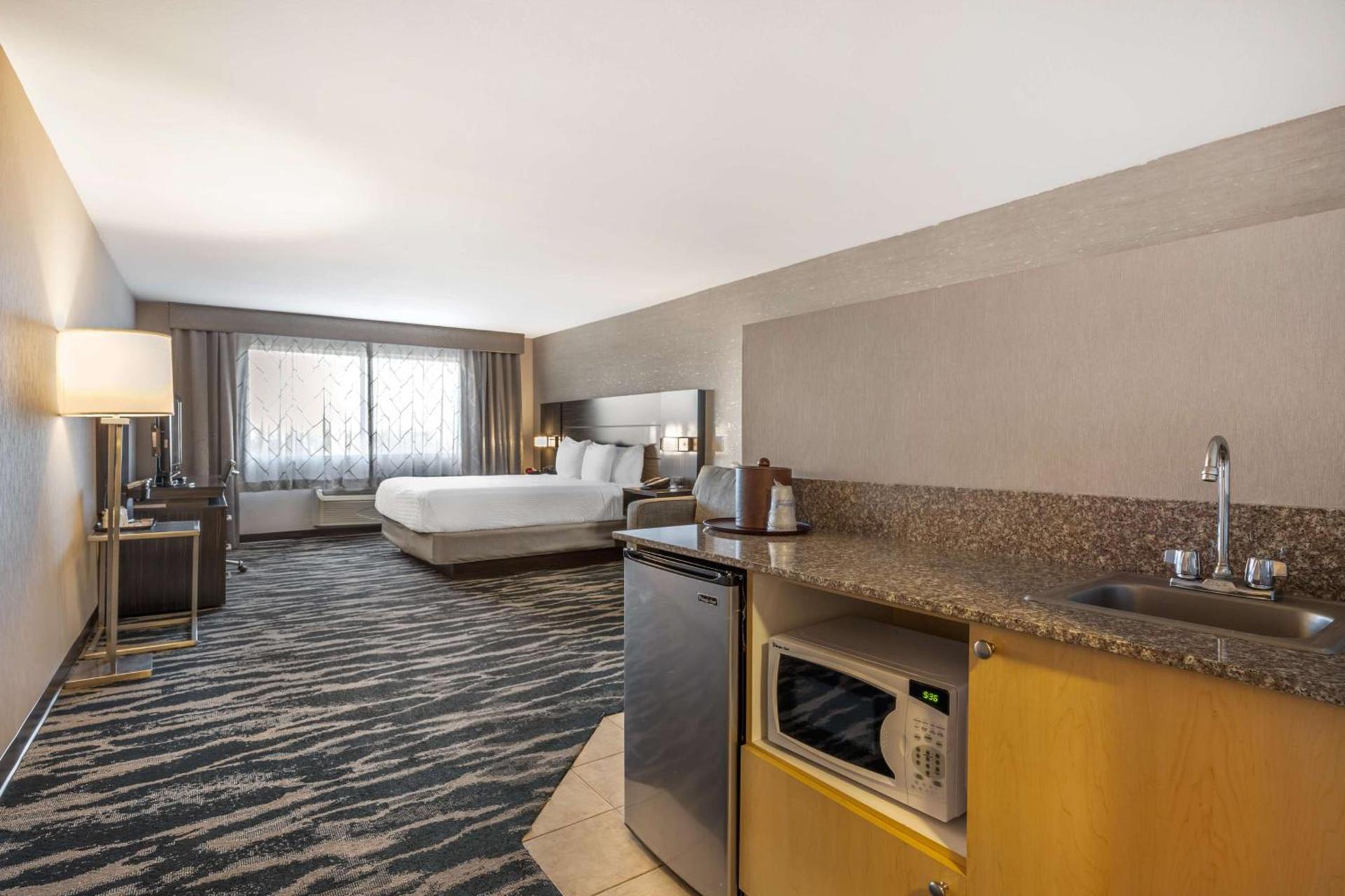 Best Western Plus North Las Vegas Inn & Suites photo 23