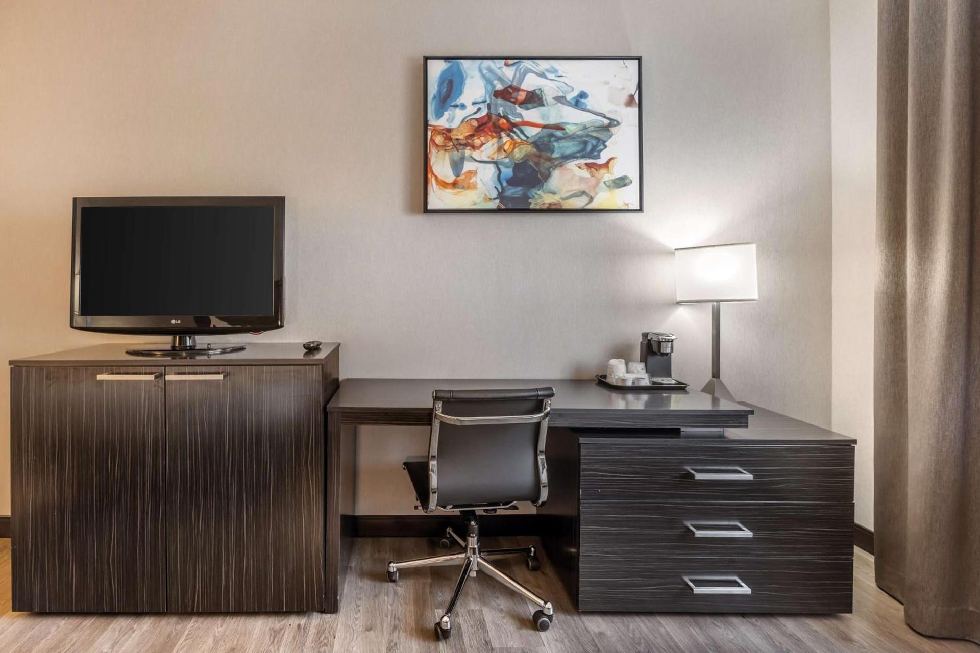 Best Western Plus North Las Vegas Inn & Suites photo 28