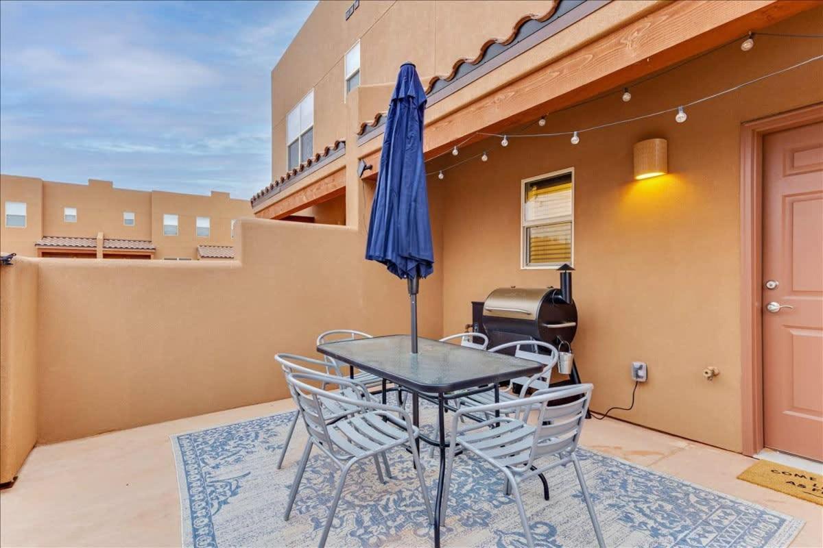 Pool and Hot Tub King Suite photo 1