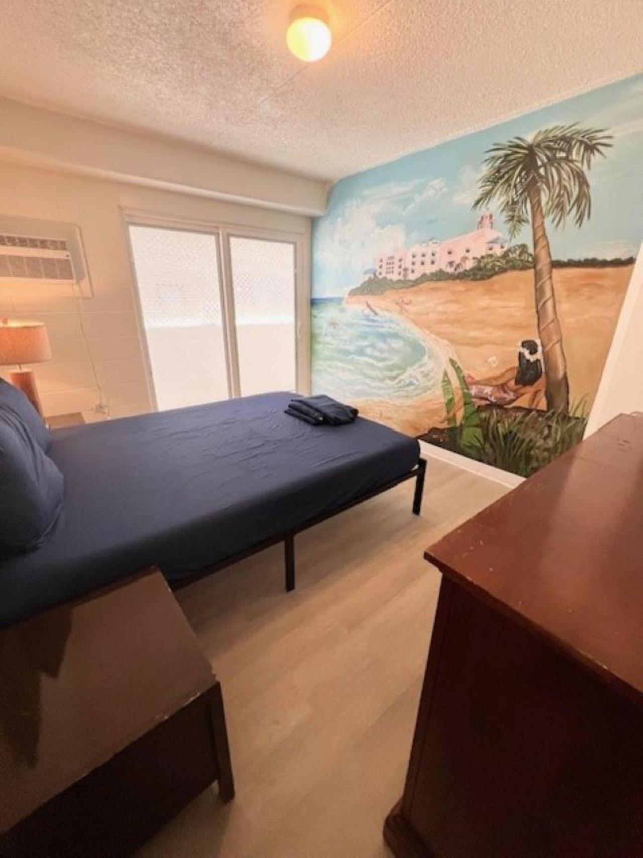Waikiki Beachside Hostel photo 98