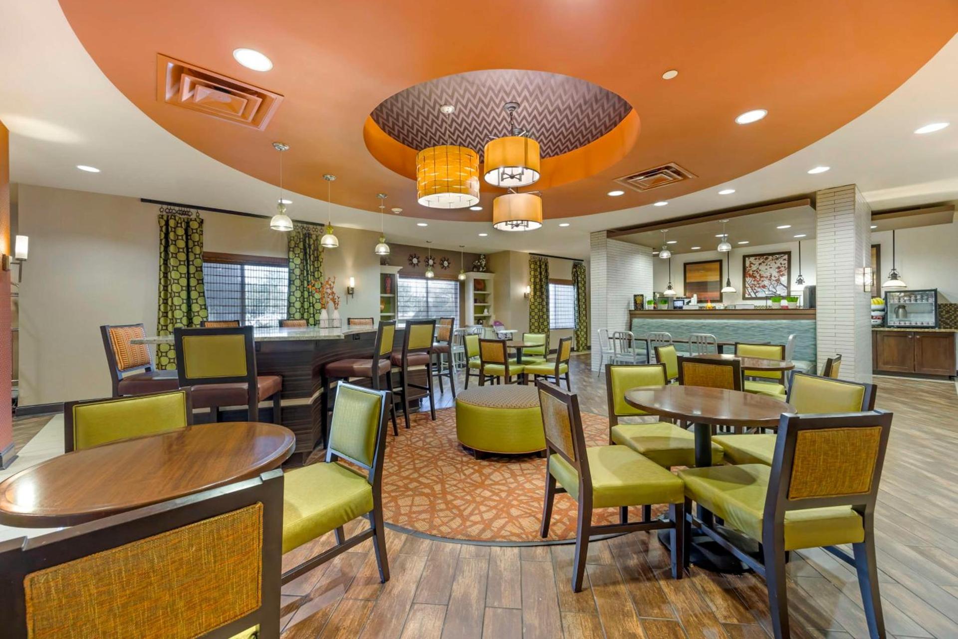 Best Western Plus Tupelo Inn & Suites photo 9