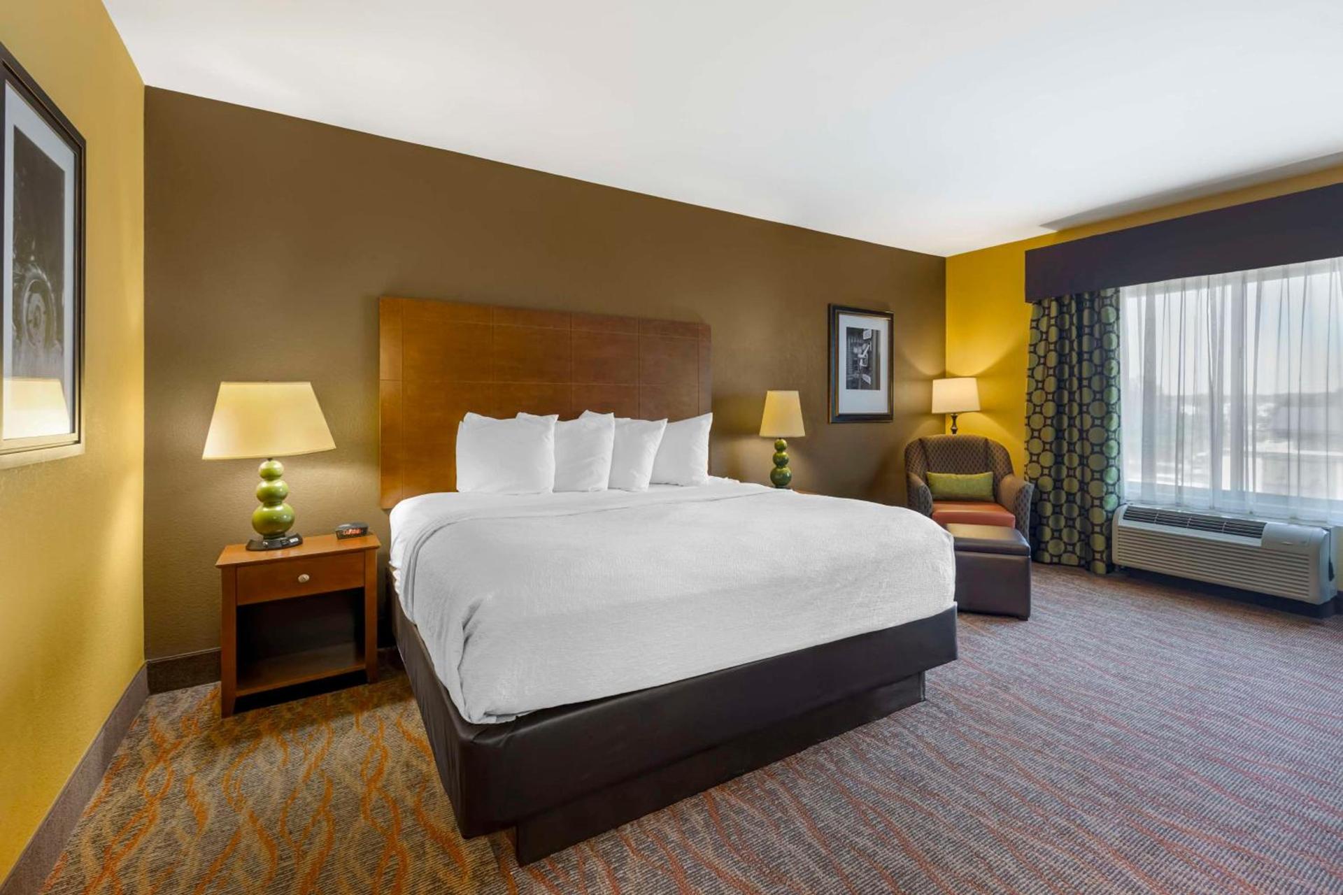 Best Western Plus Tupelo Inn & Suites photo 17