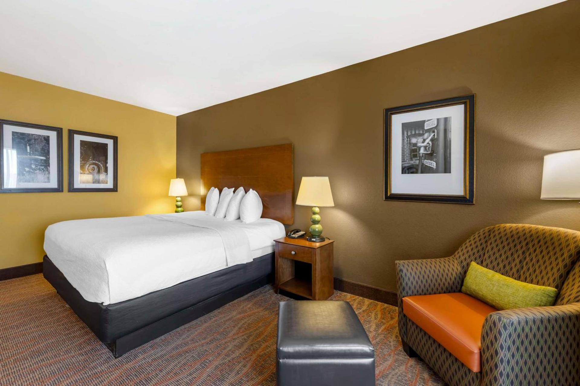 Best Western Plus Tupelo Inn & Suites photo 18