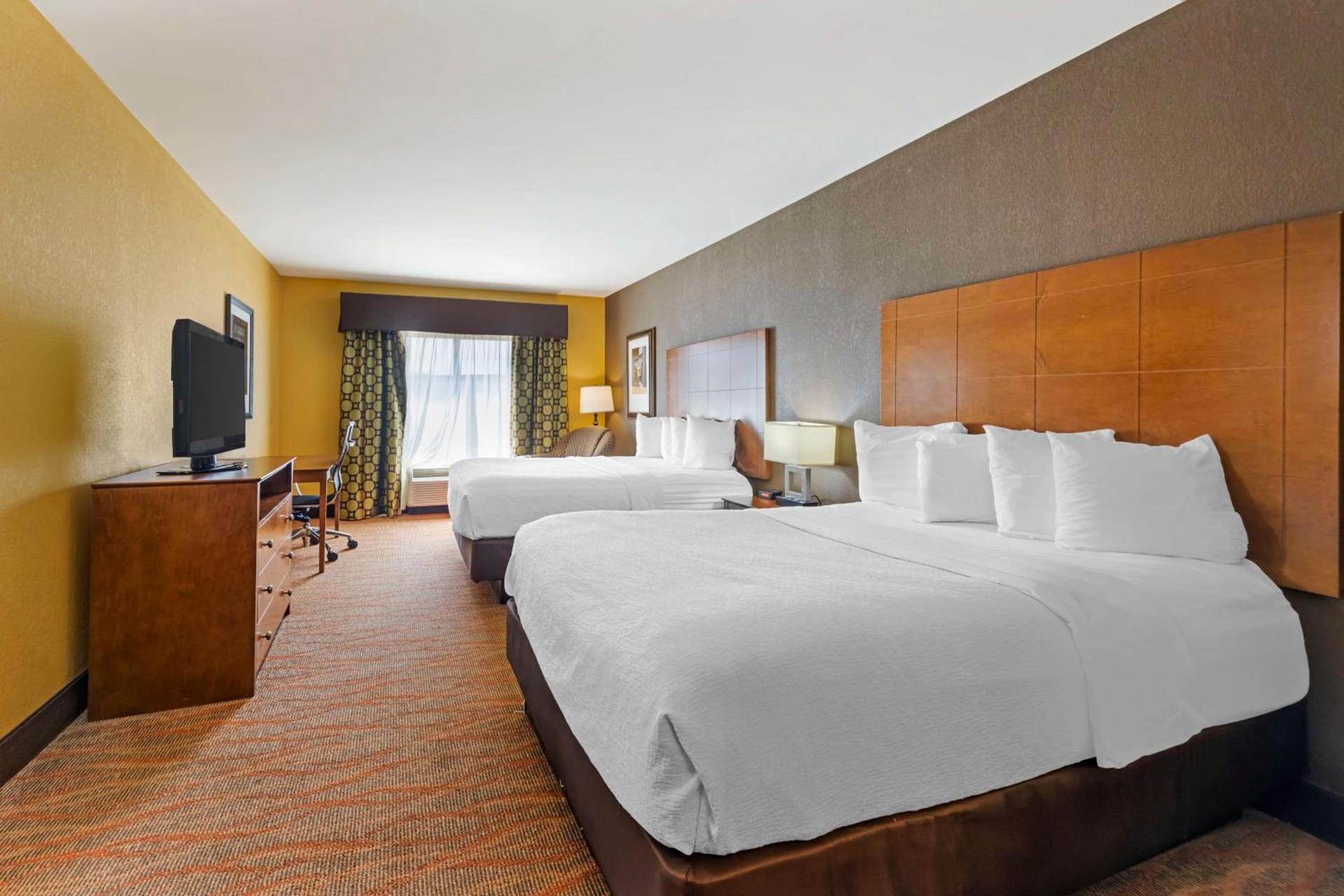 Best Western Plus Tupelo Inn & Suites photo 20