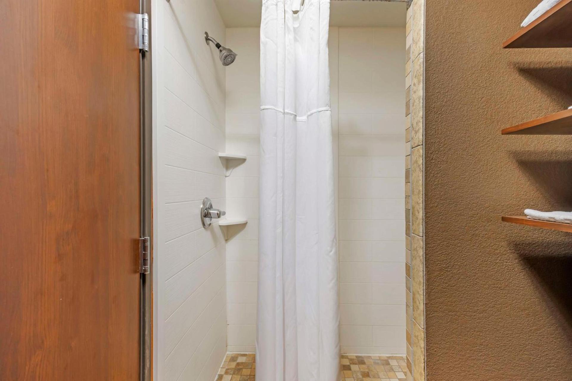 Best Western Plus Tupelo Inn & Suites photo 27