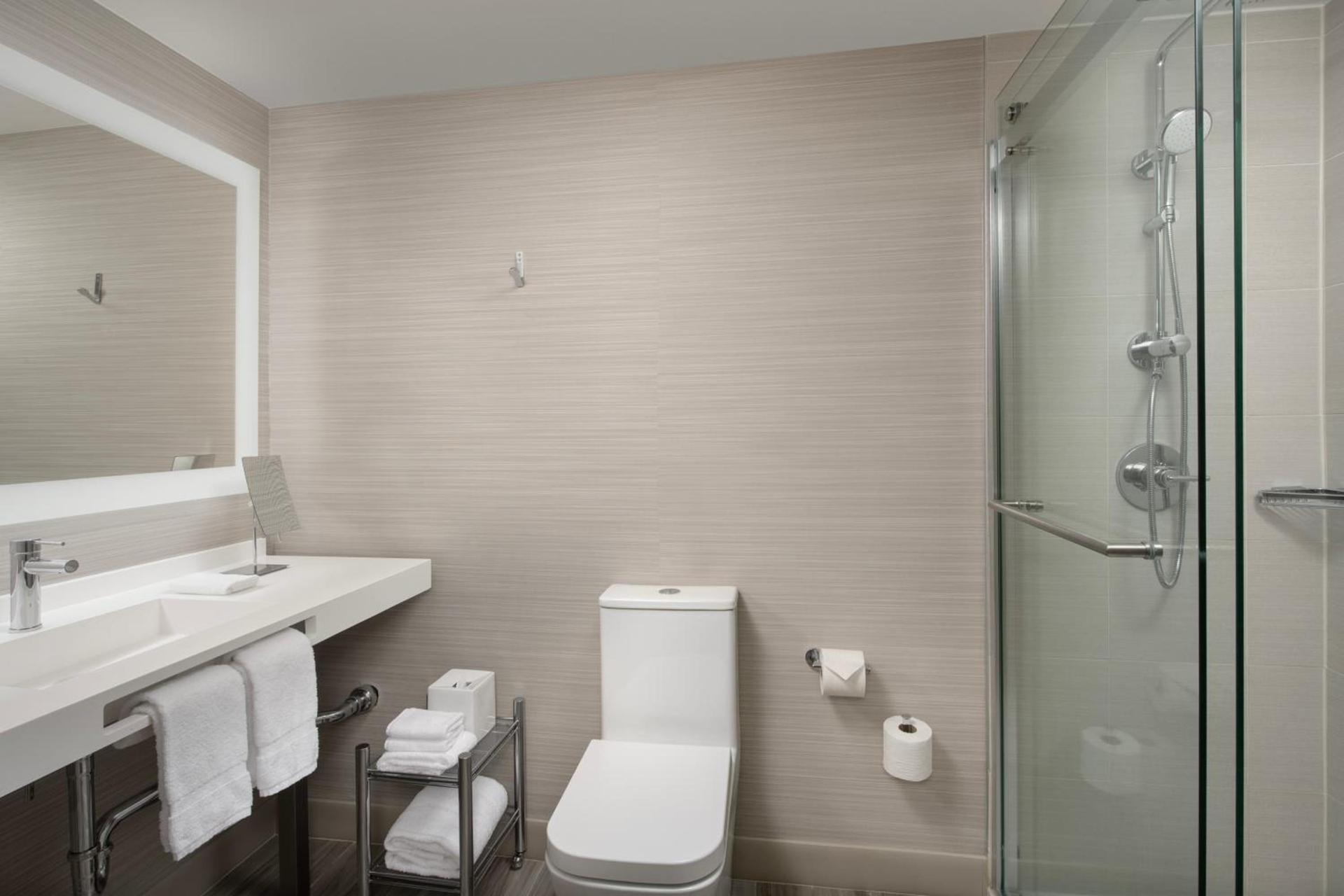 AC Hotel by Marriott Portland Lake Oswego photo 3