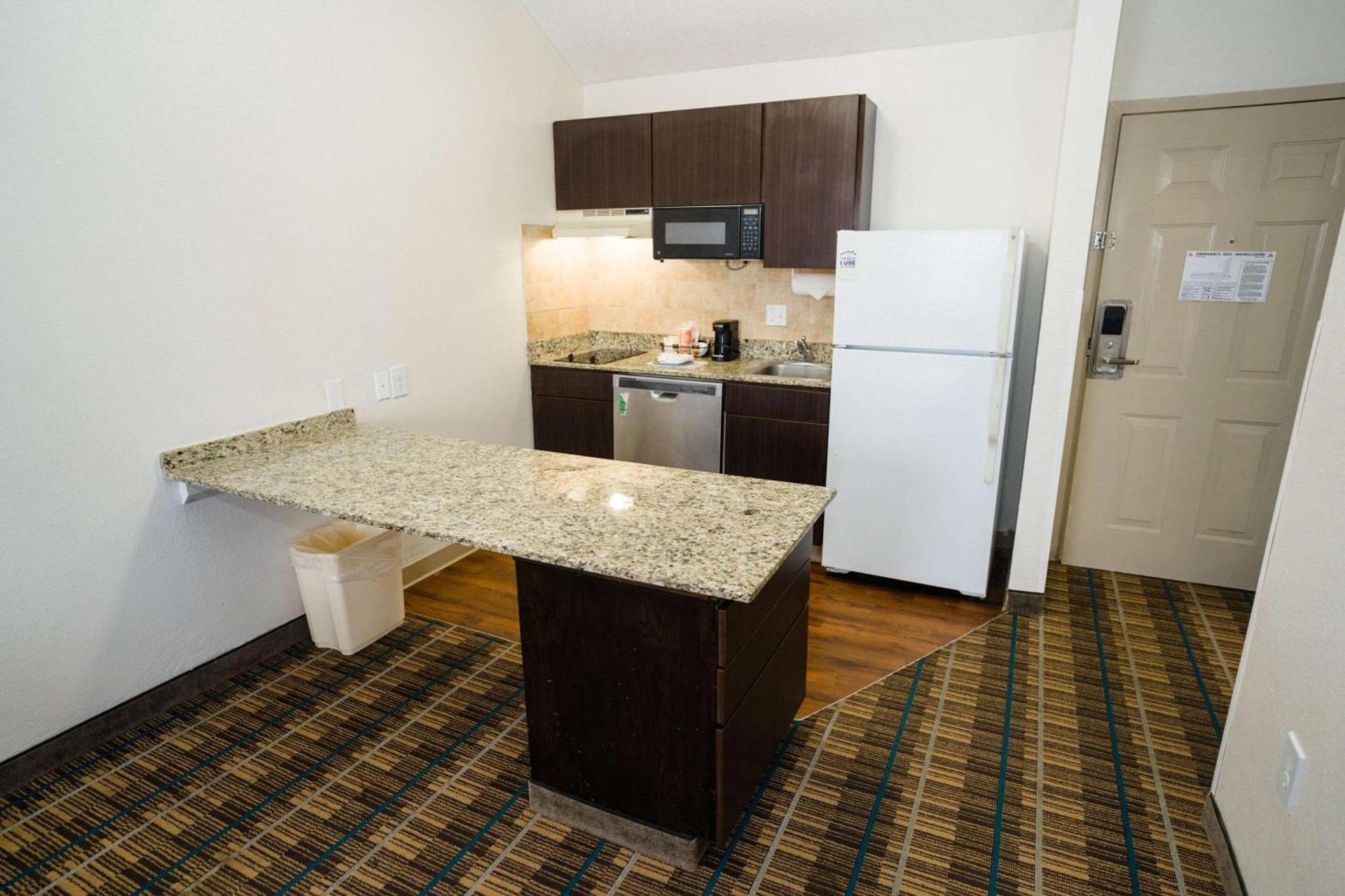 MainStay Suites Knoxville Airport photo 12