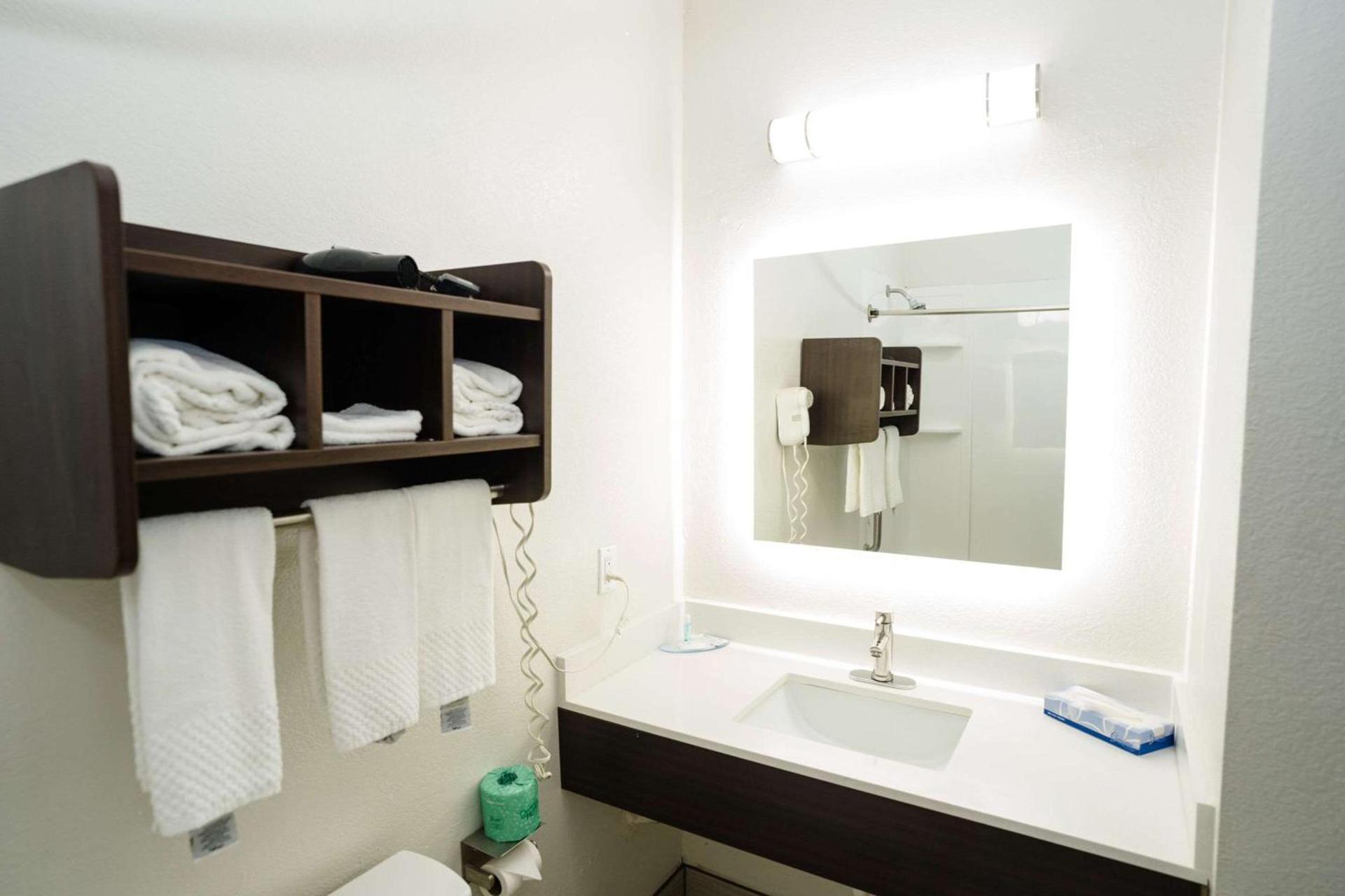 MainStay Suites Knoxville Airport photo 14