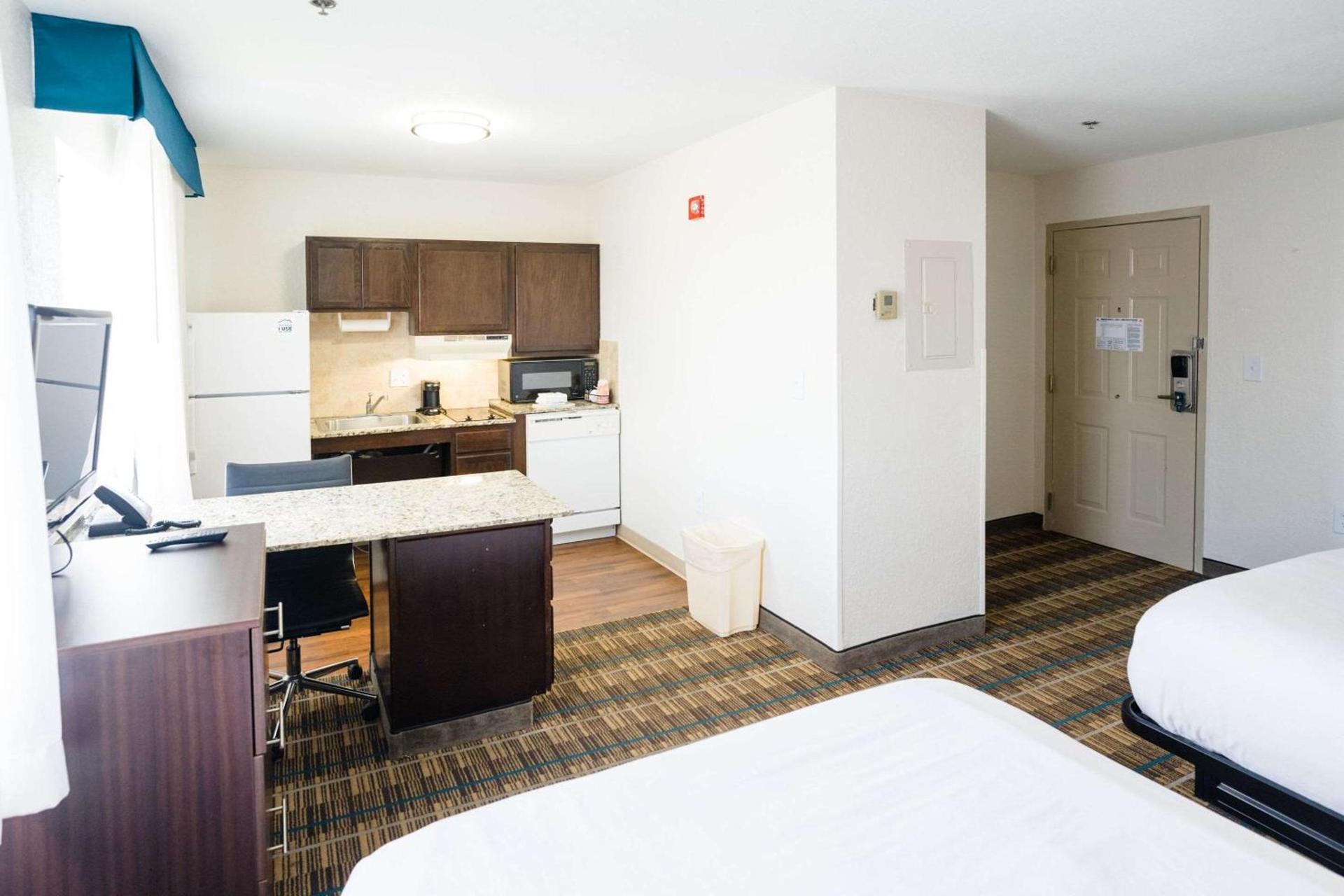 MainStay Suites Knoxville Airport photo 17