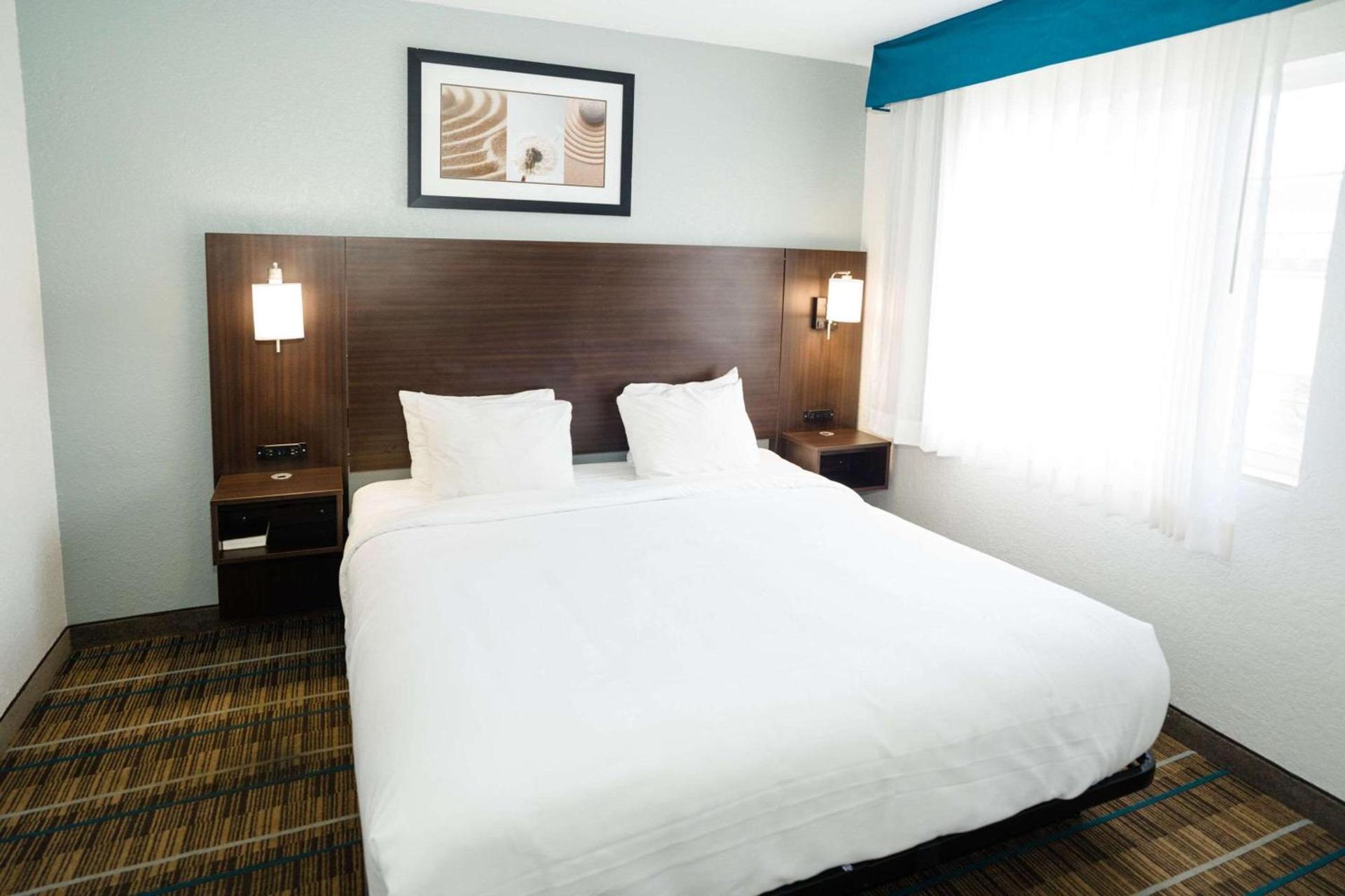 MainStay Suites Knoxville Airport photo 20