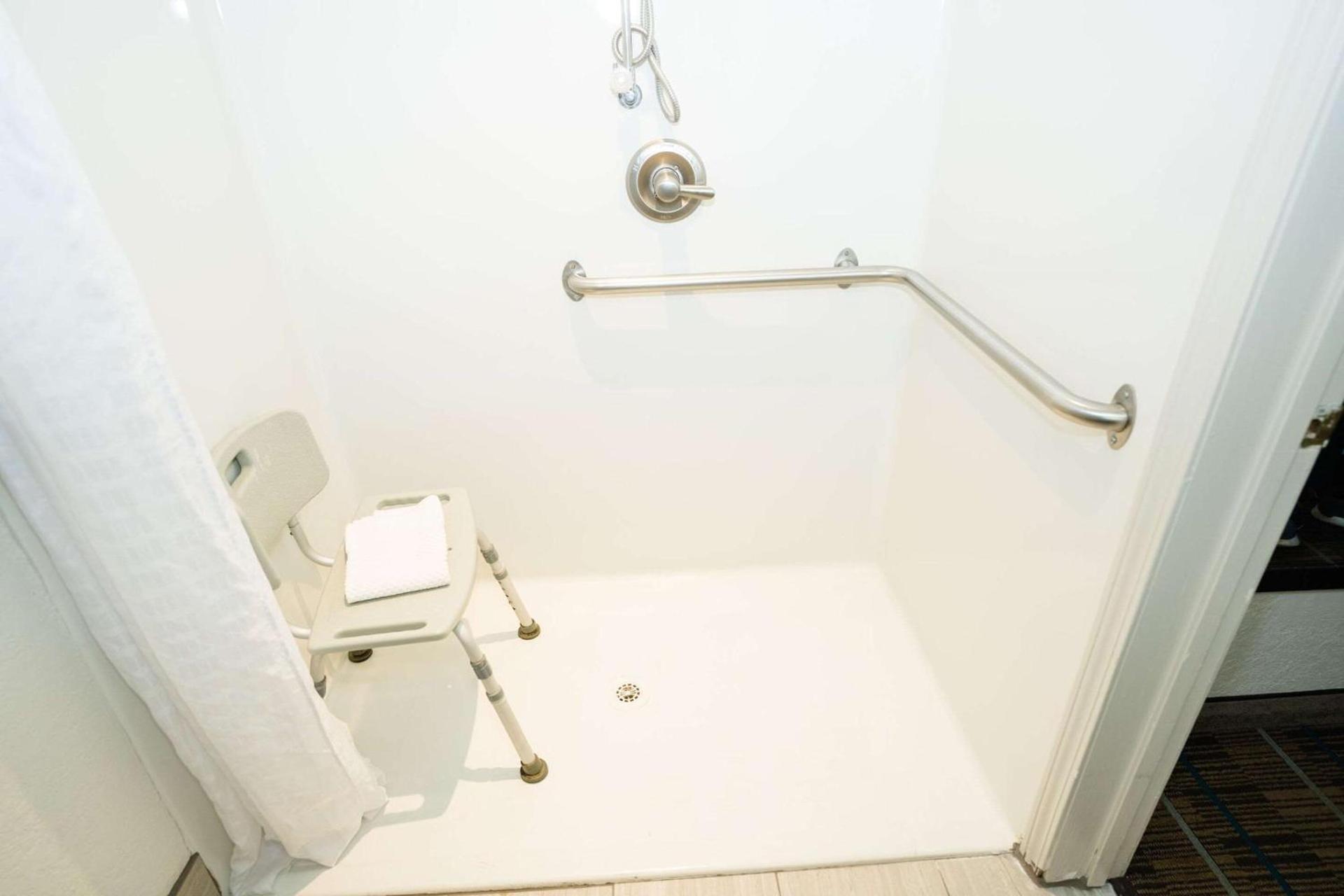 MainStay Suites Knoxville Airport photo 25