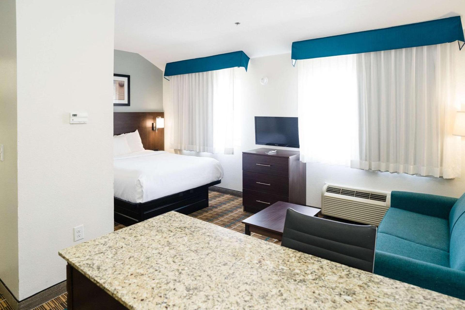 MainStay Suites Knoxville Airport photo 36