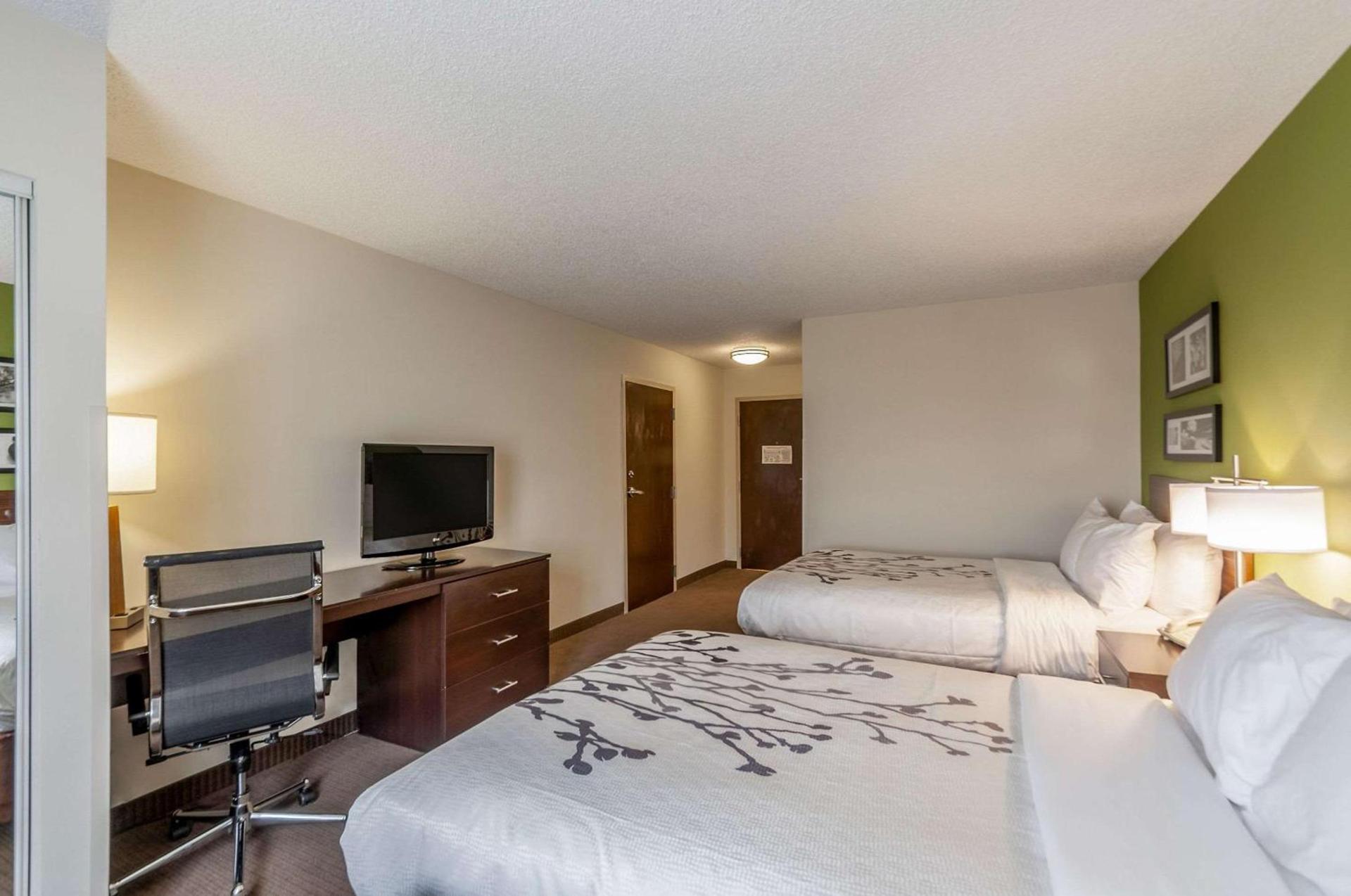 Sleep Inn & Suites Harrisonburg on University photo 8