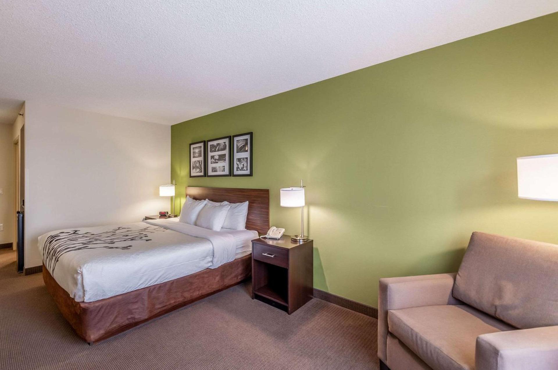 Sleep Inn & Suites Harrisonburg on University photo 12