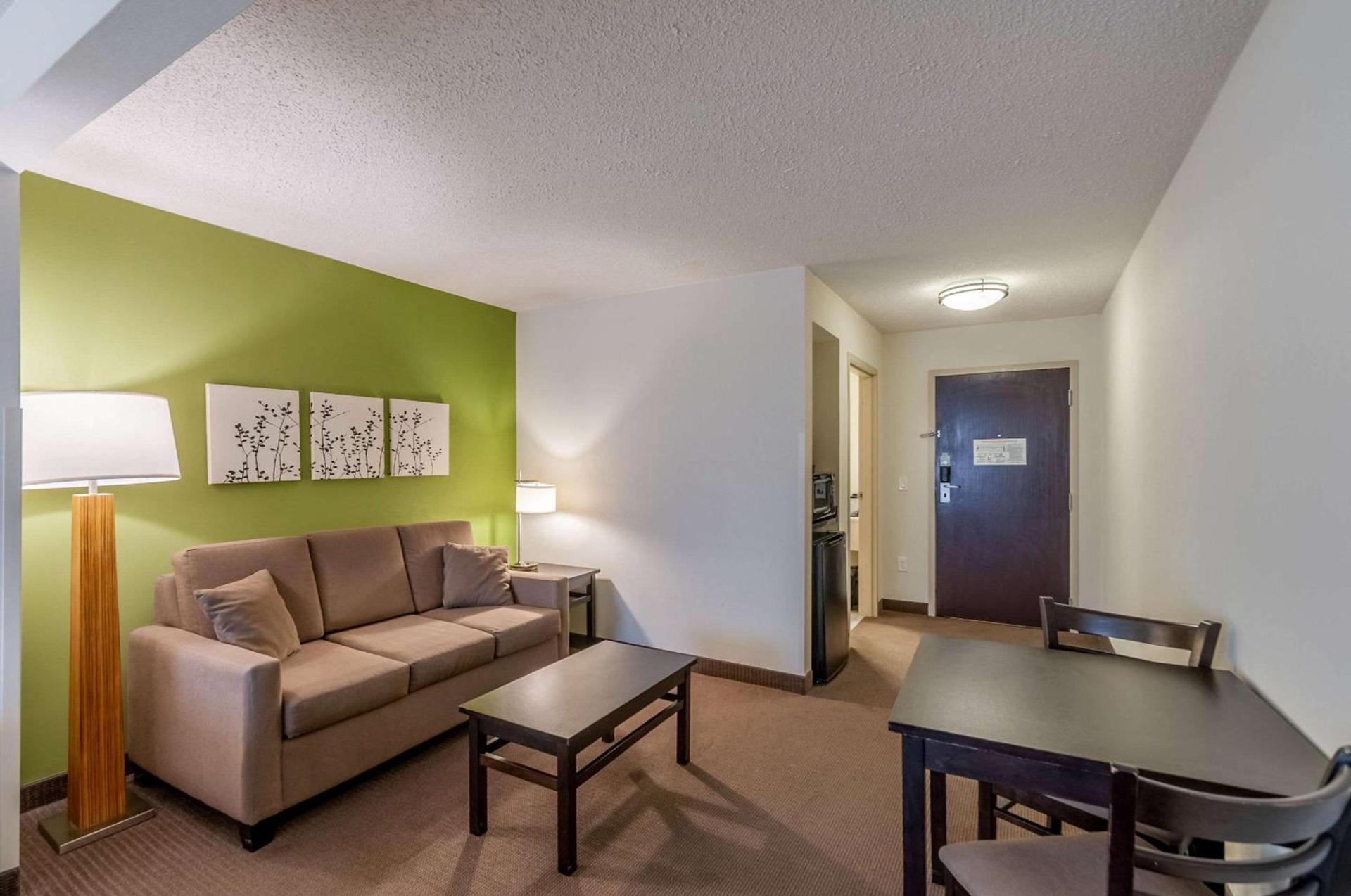 Sleep Inn & Suites Harrisonburg on University photo 17