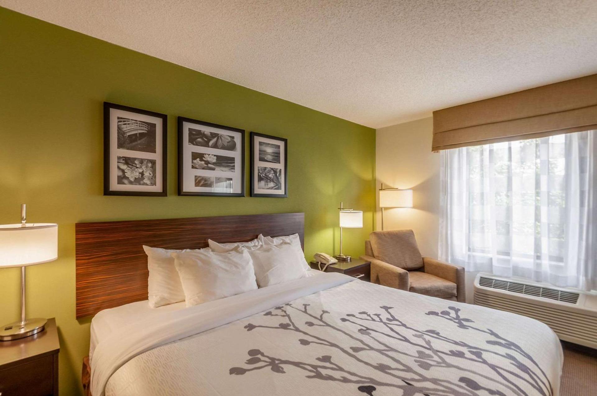 Sleep Inn & Suites Harrisonburg on University photo 19