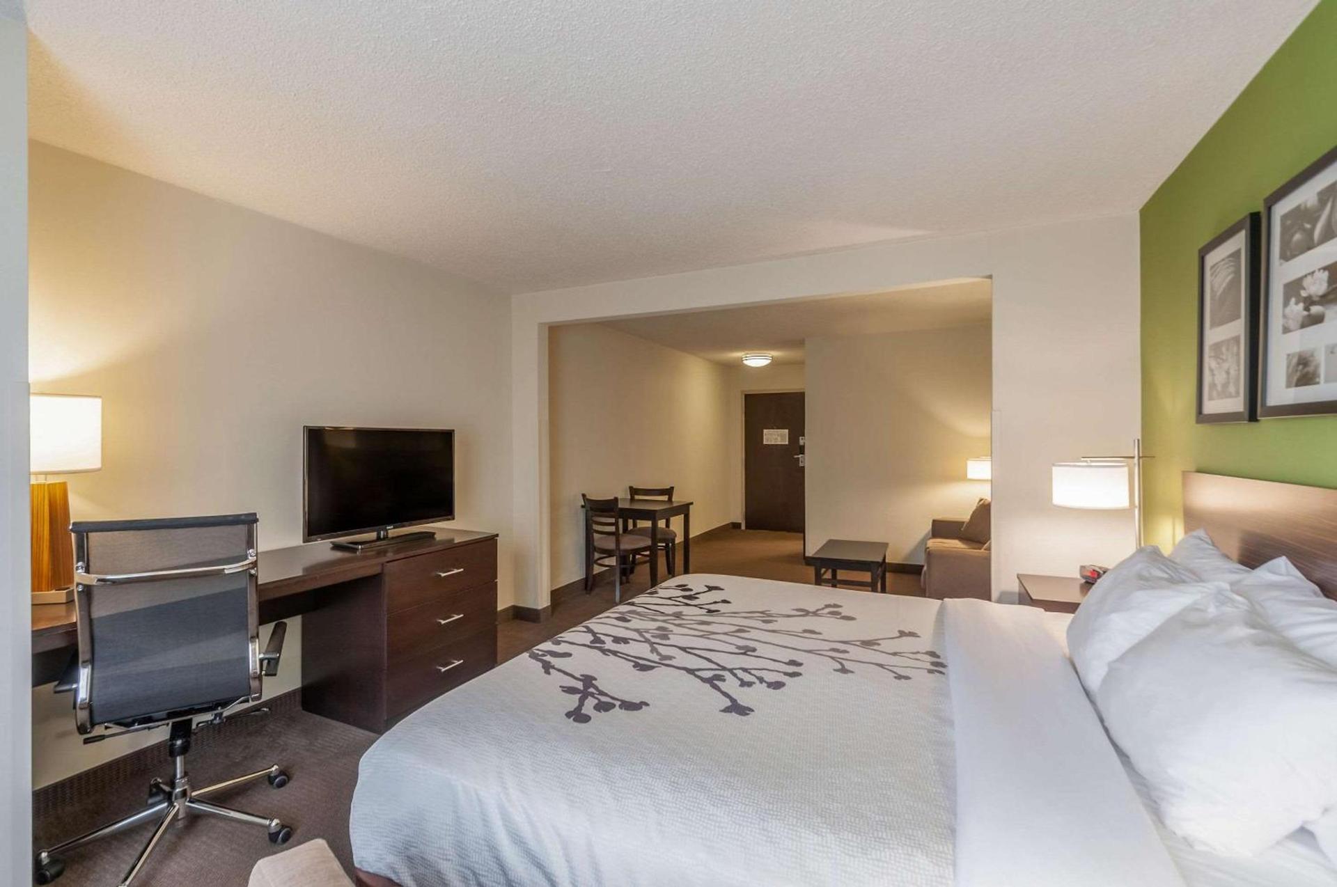 Sleep Inn & Suites Harrisonburg on University photo 21