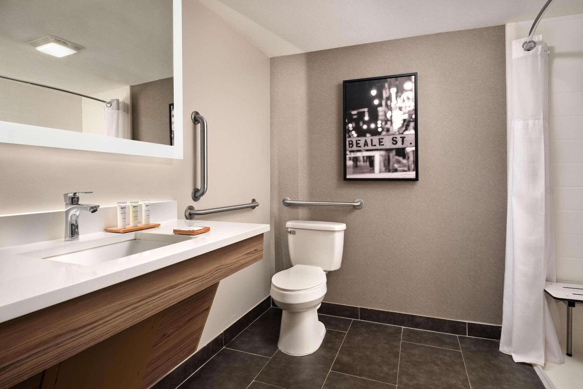 Radisson Hotel West Memphis photo 6