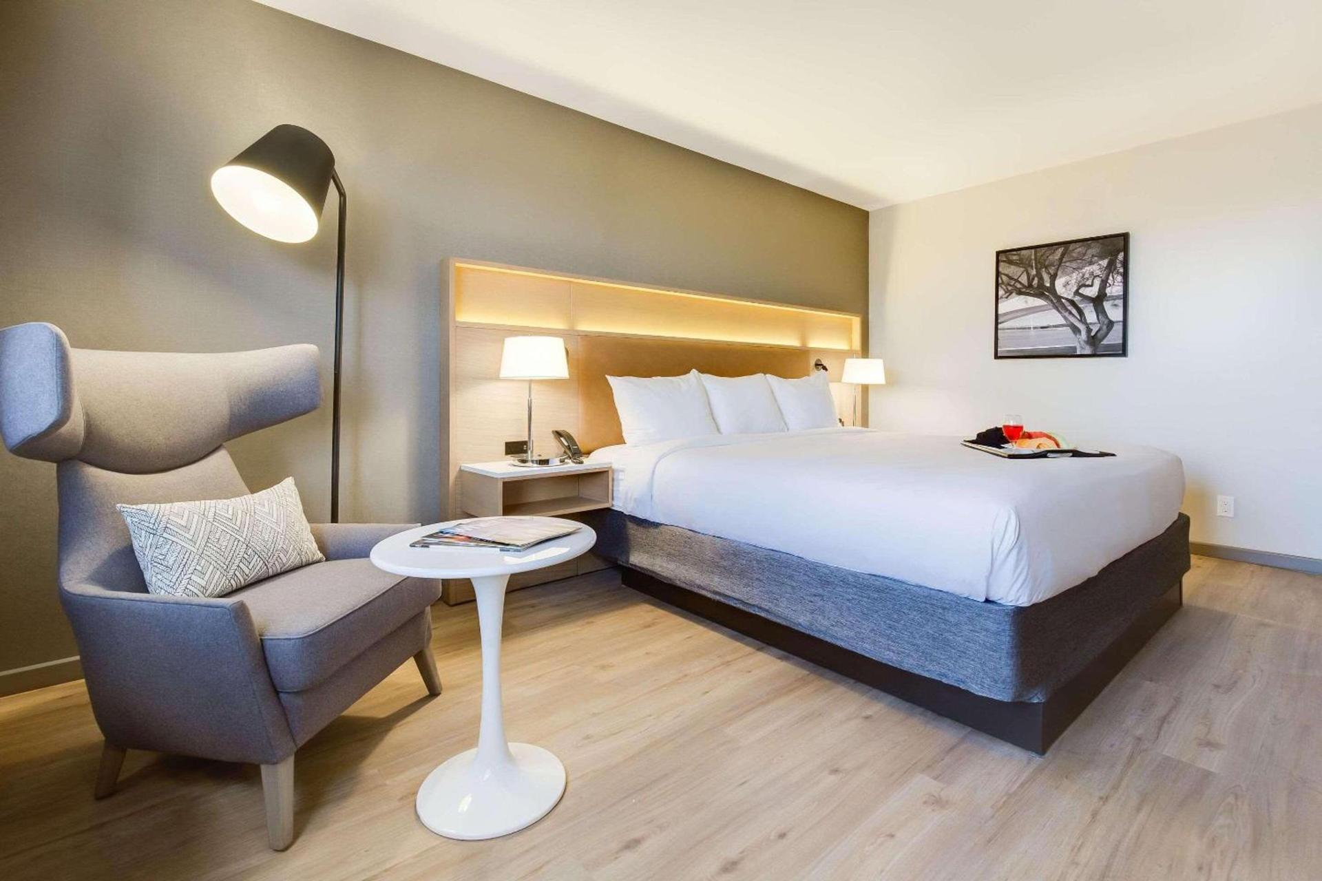 Radisson Hotel Phoenix Airport photo 53
